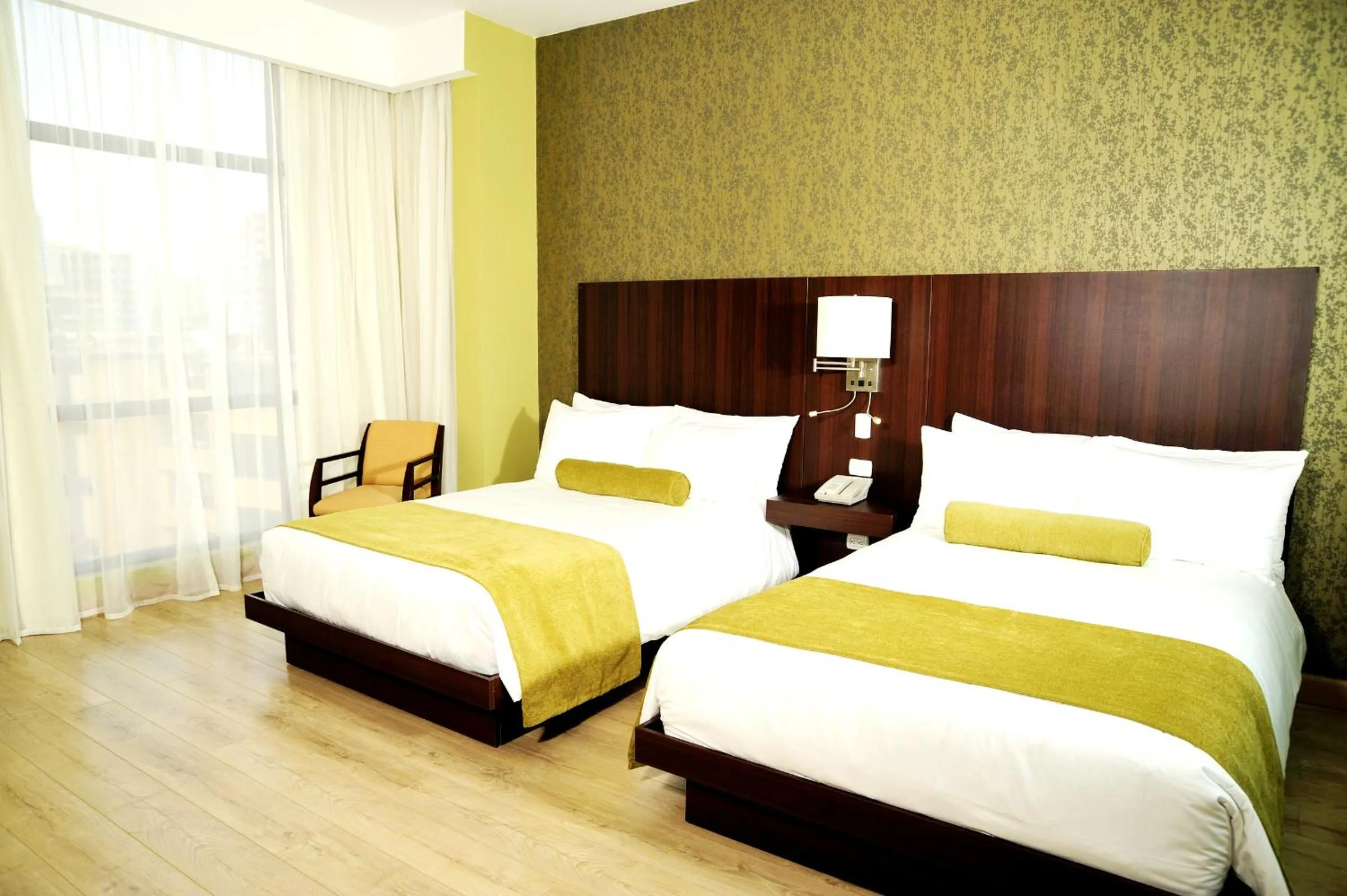 Photo of the whole room, Bed in Best Western Plus Panama Zen Hotel