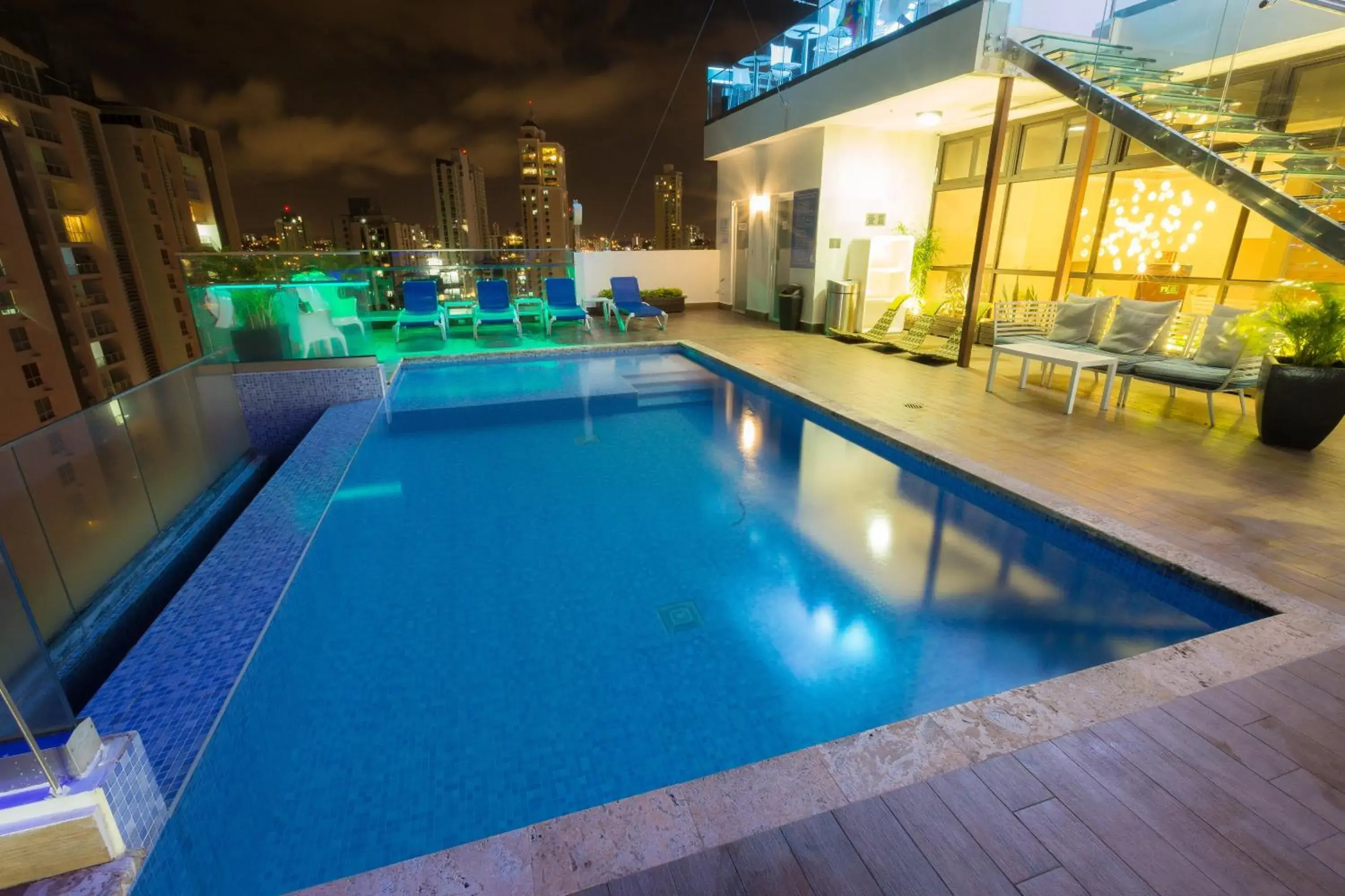 Swimming pool in Best Western Plus Panama Zen Hotel Swimming pool in Best Western Plus Panama Zen Hotel