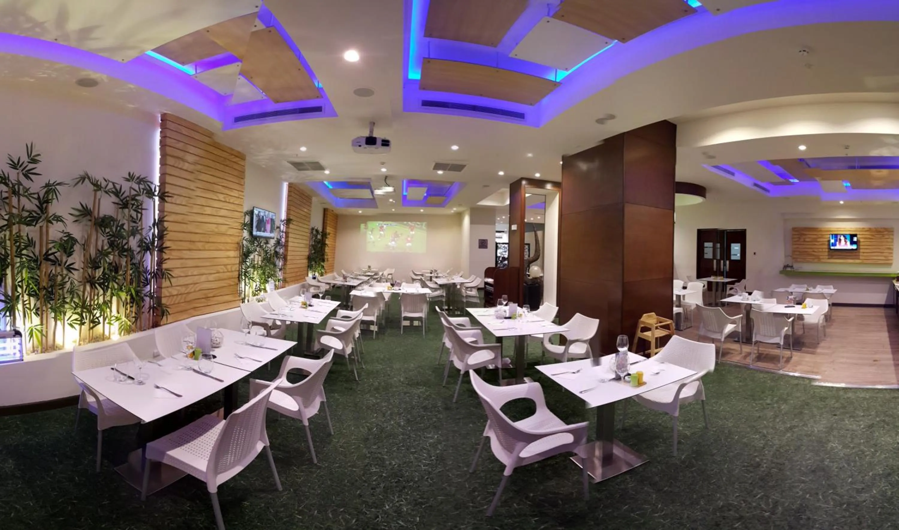 Food and drinks in Best Western Plus Panama Zen Hotel