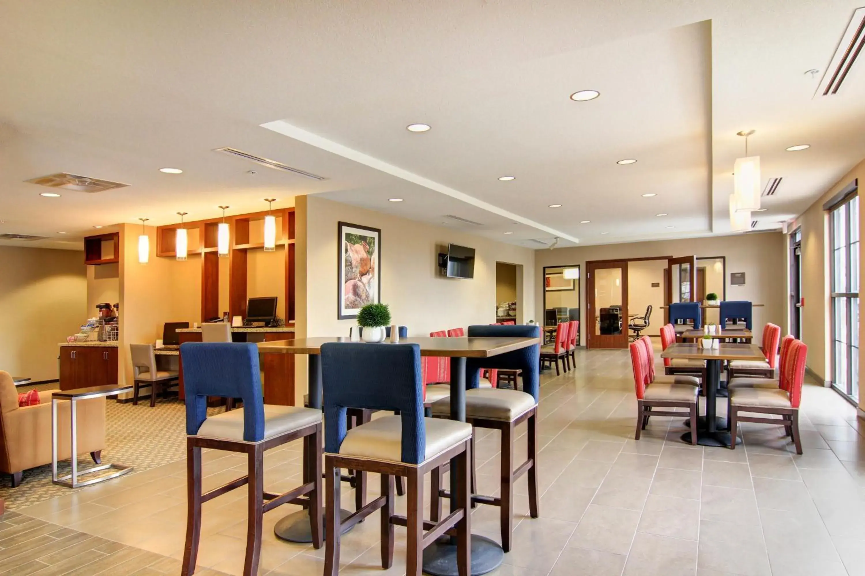 Restaurant/places to eat in Comfort Suites Carlsbad Restaurant/places to eat in Comfort Suites Carlsbad