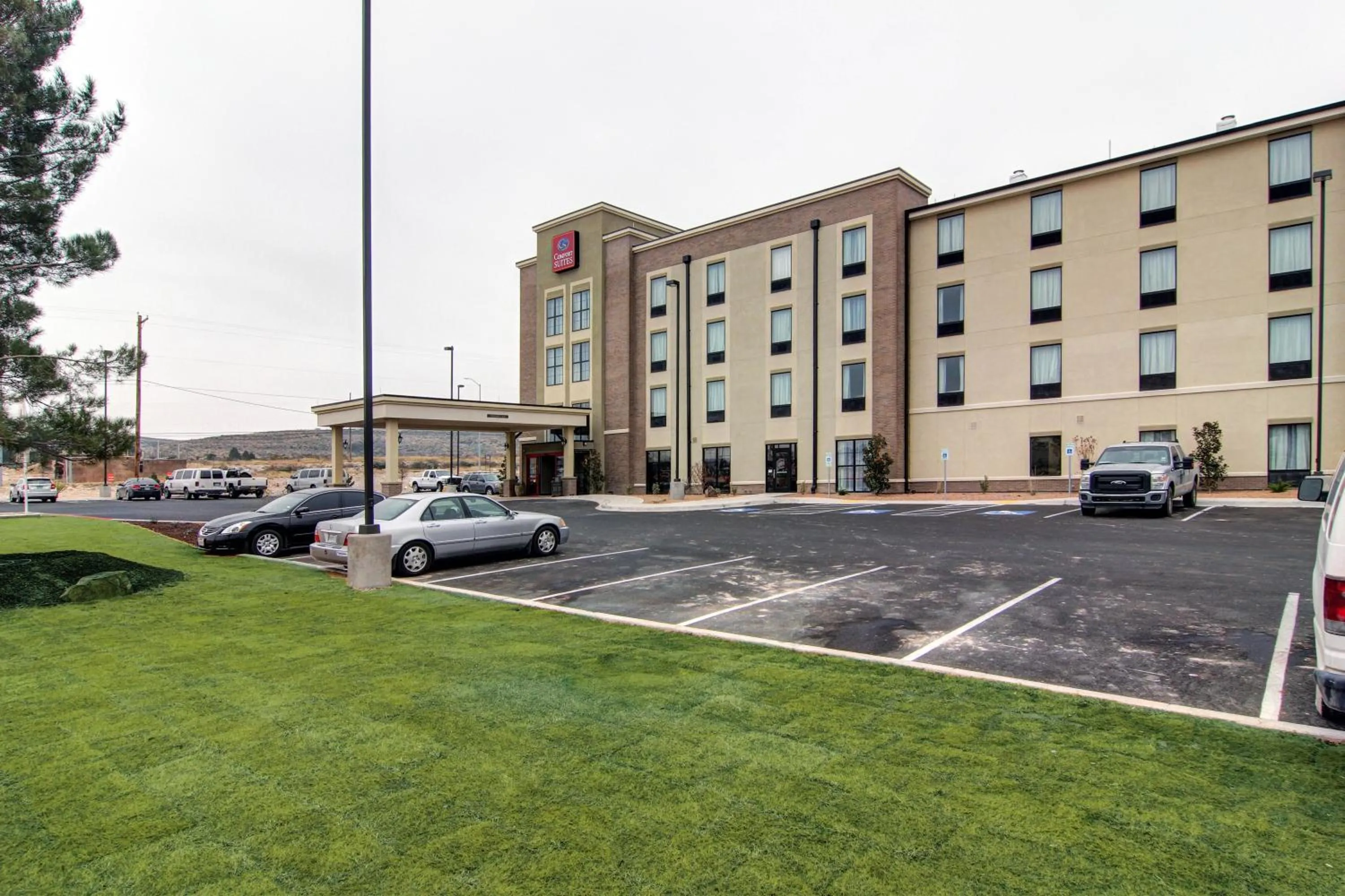 Property building in Comfort Suites Carlsbad