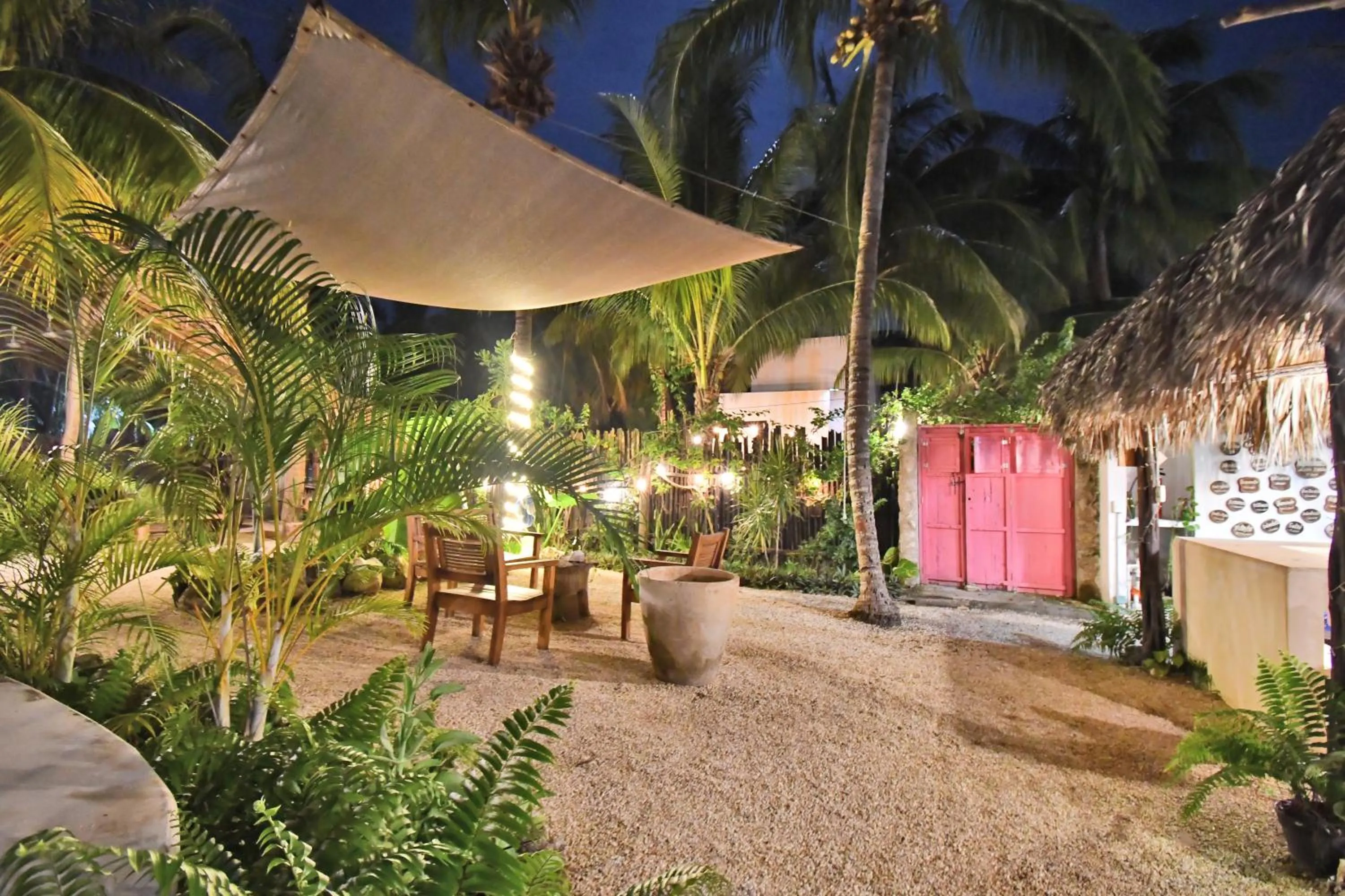 Casa Maria Bonita Hotel & Restaurant El Cuyo by Spot Rentals