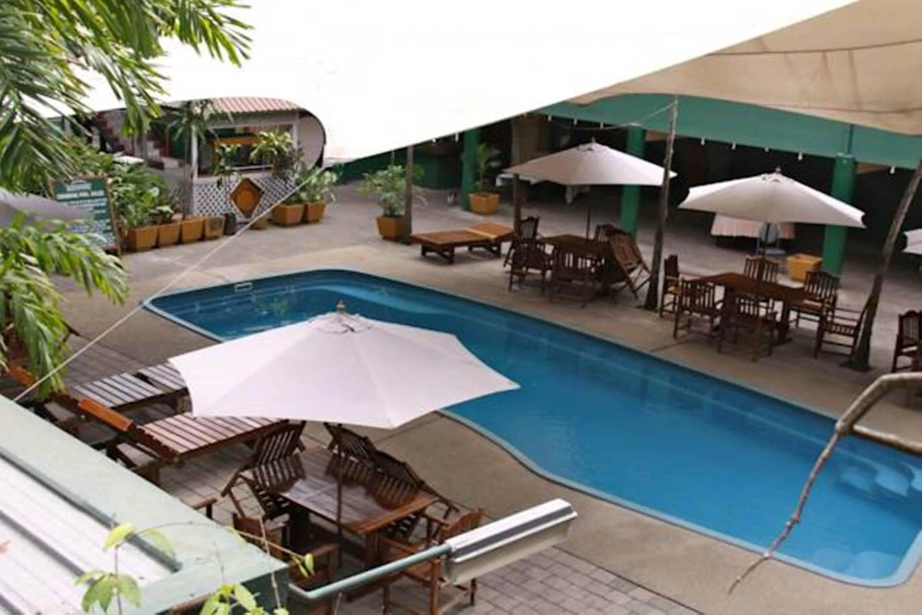 Swimming pool in Hideaway Hotel