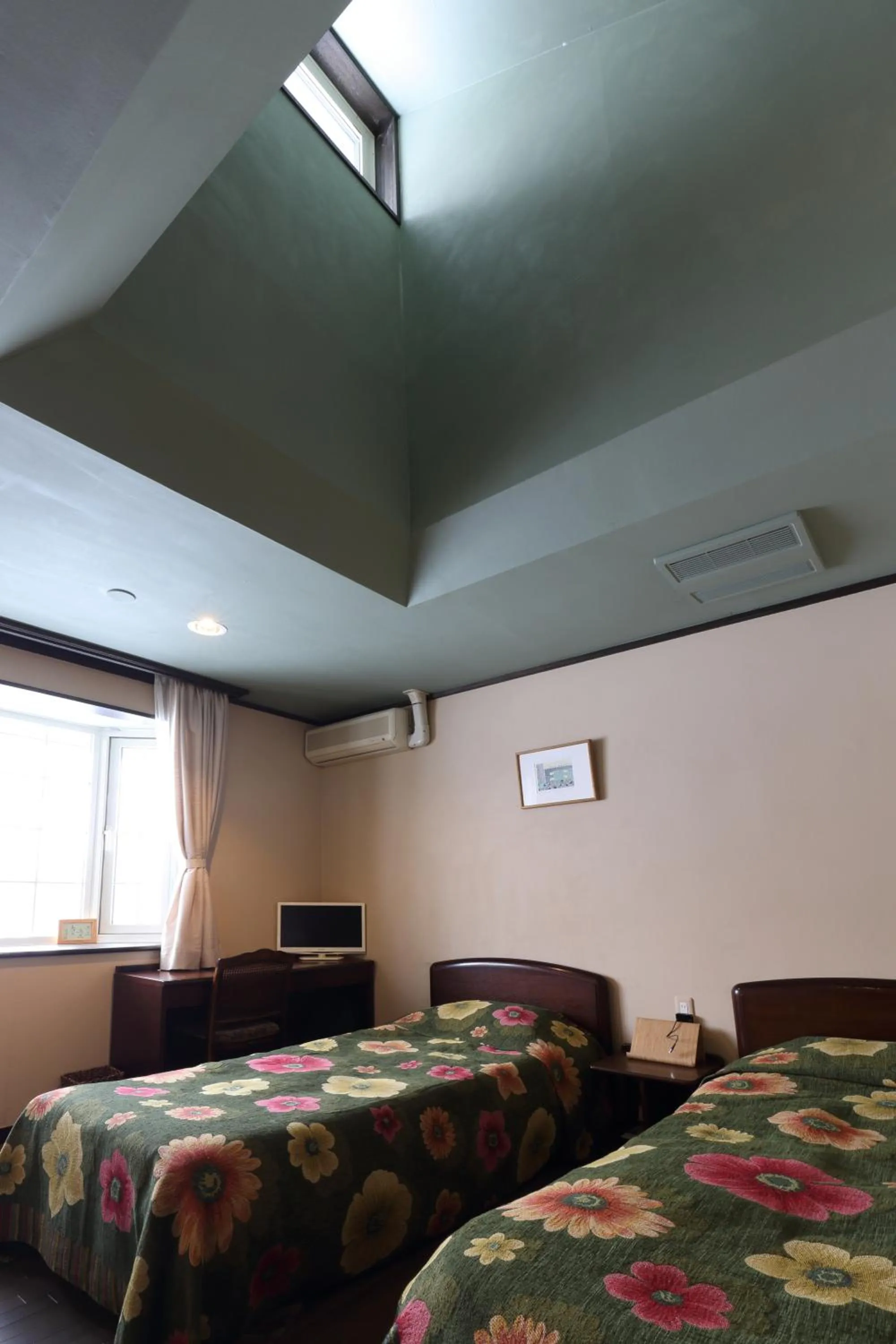 Bed in Appi Life is Beautiful