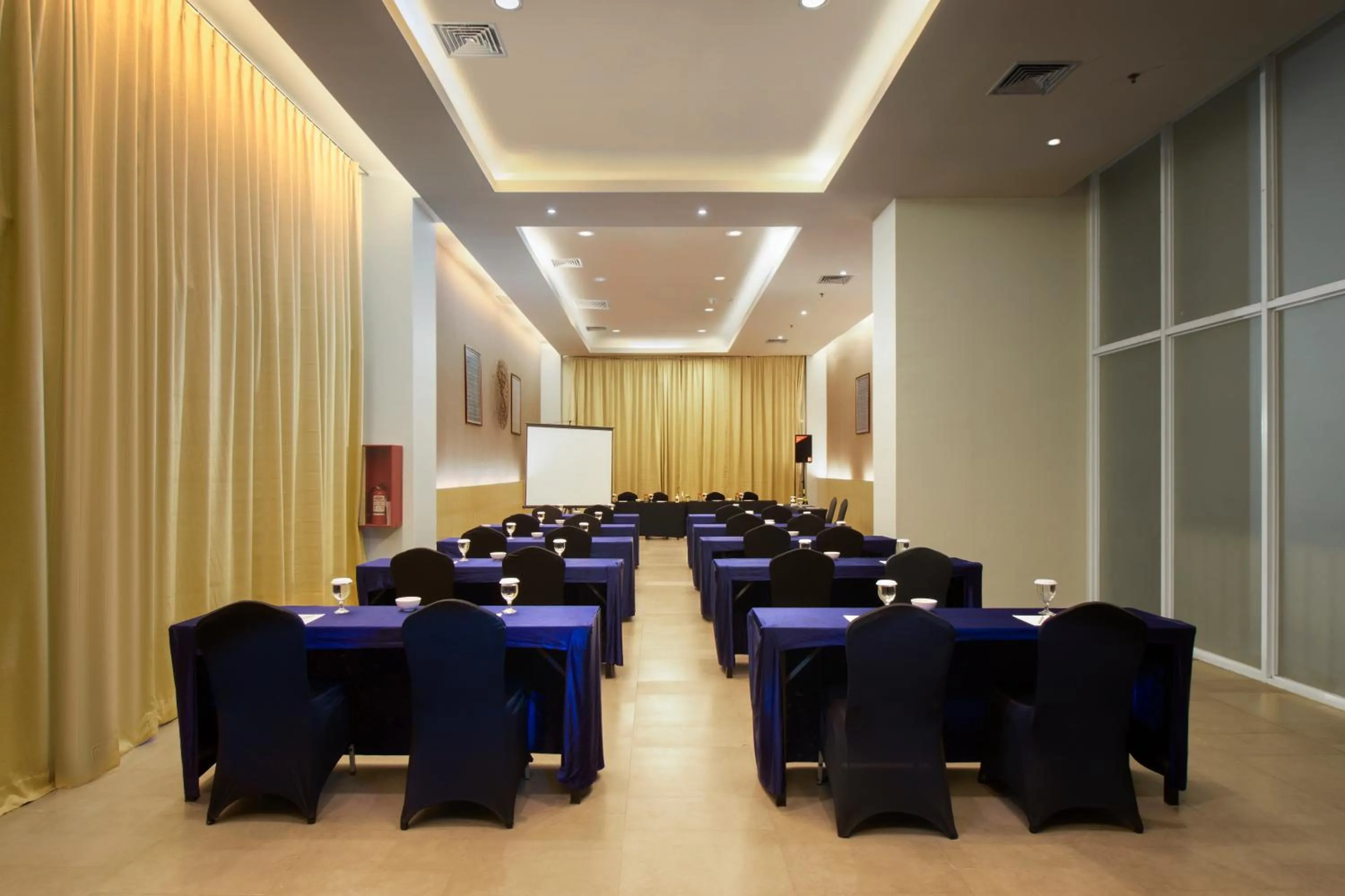 Business facilities in Grand Tan Banjarmasin Hotel & Convention Center