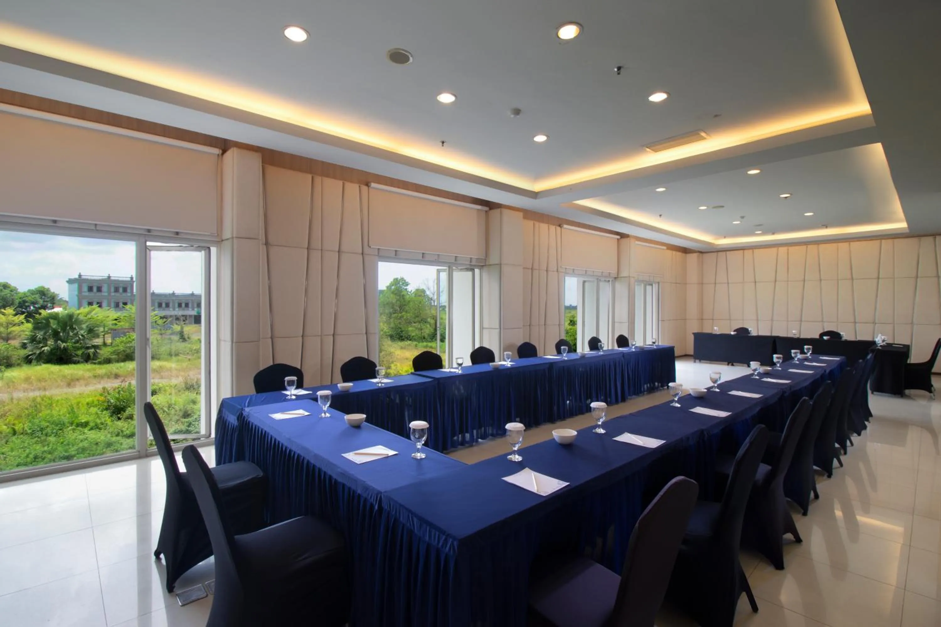 Business facilities in Grand Tan Banjarmasin Hotel & Convention Center