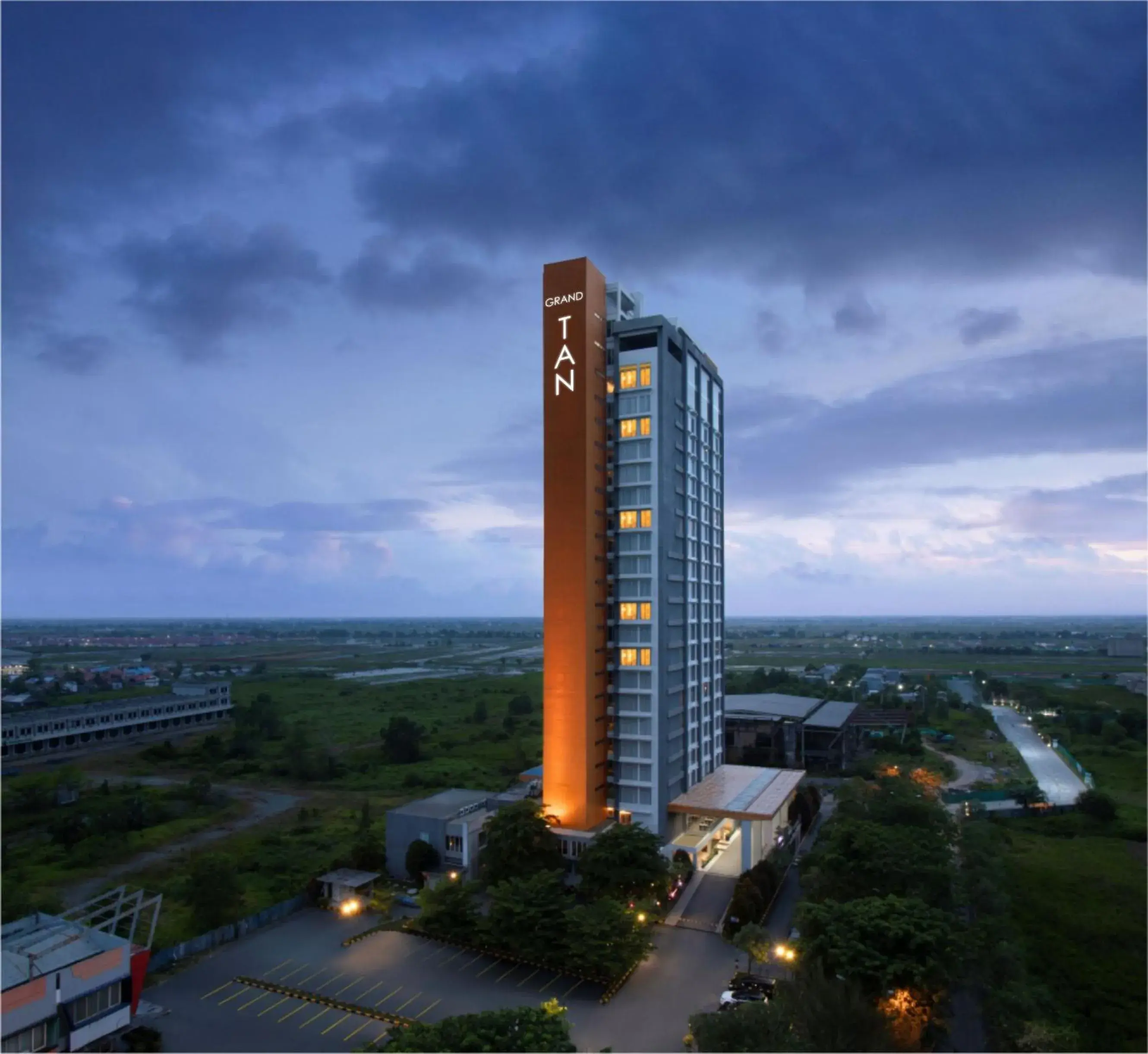 Property building in Grand Tan Banjarmasin Hotel & Convention Center Property building in Grand Tan Banjarmasin Hotel & Convention Center