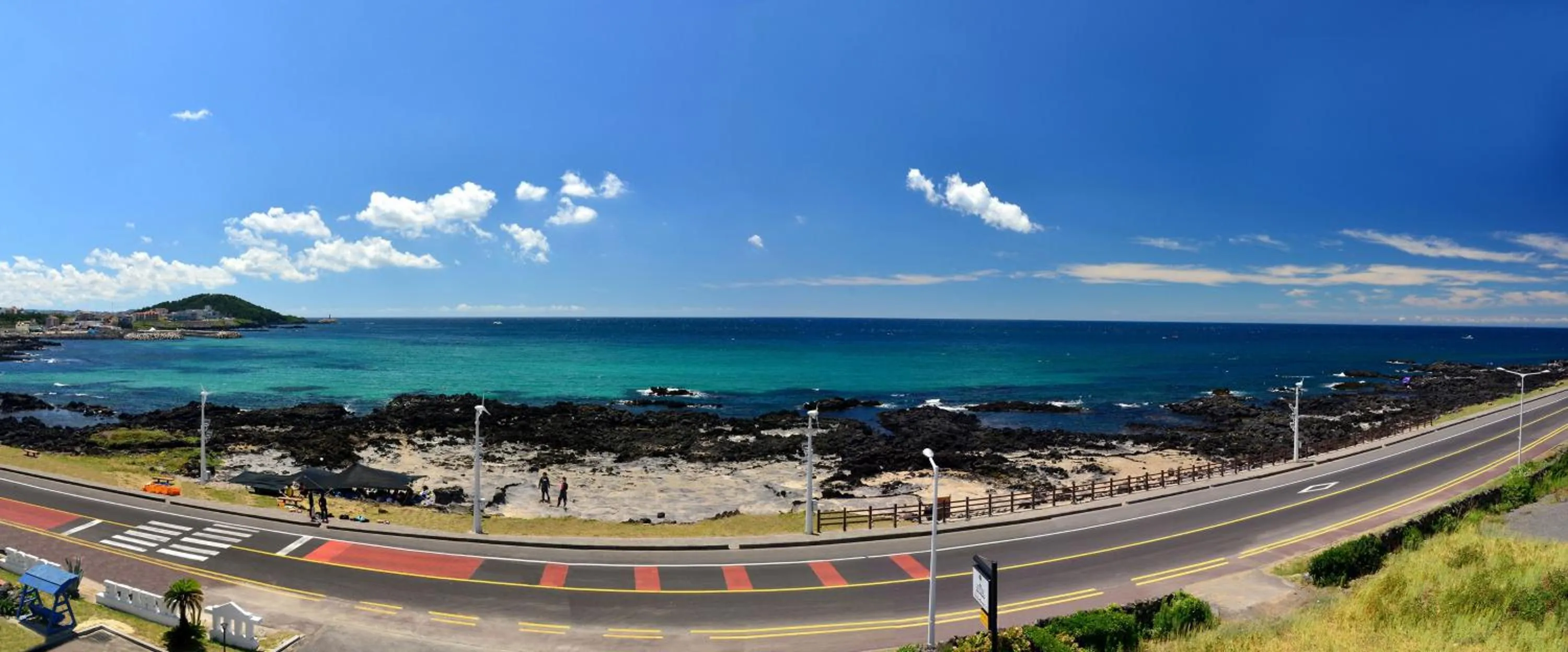 Beach in Hotel White House