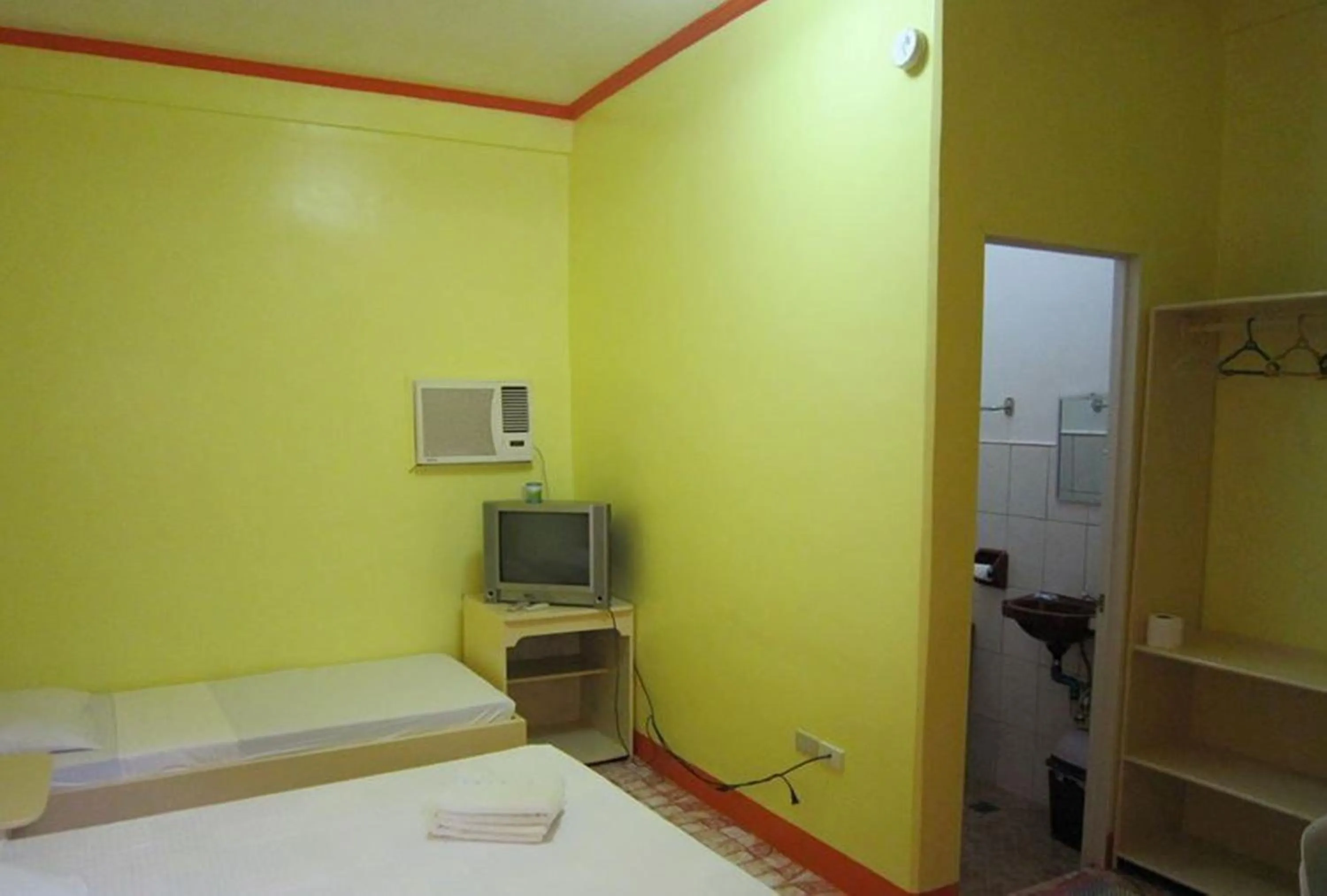 TV and multimedia, Bed in M&E Guesthouse