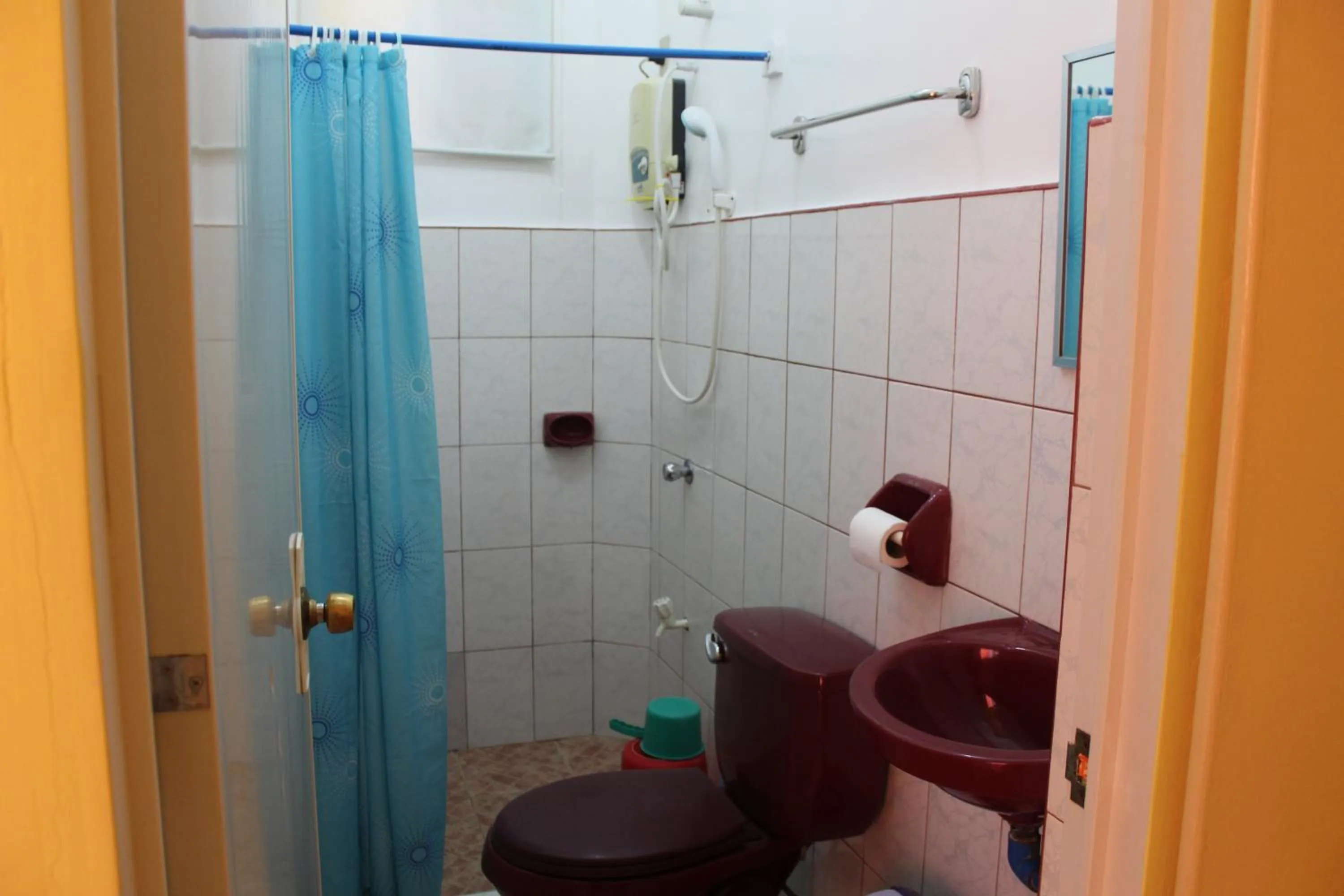 Bathroom in M&E Guesthouse