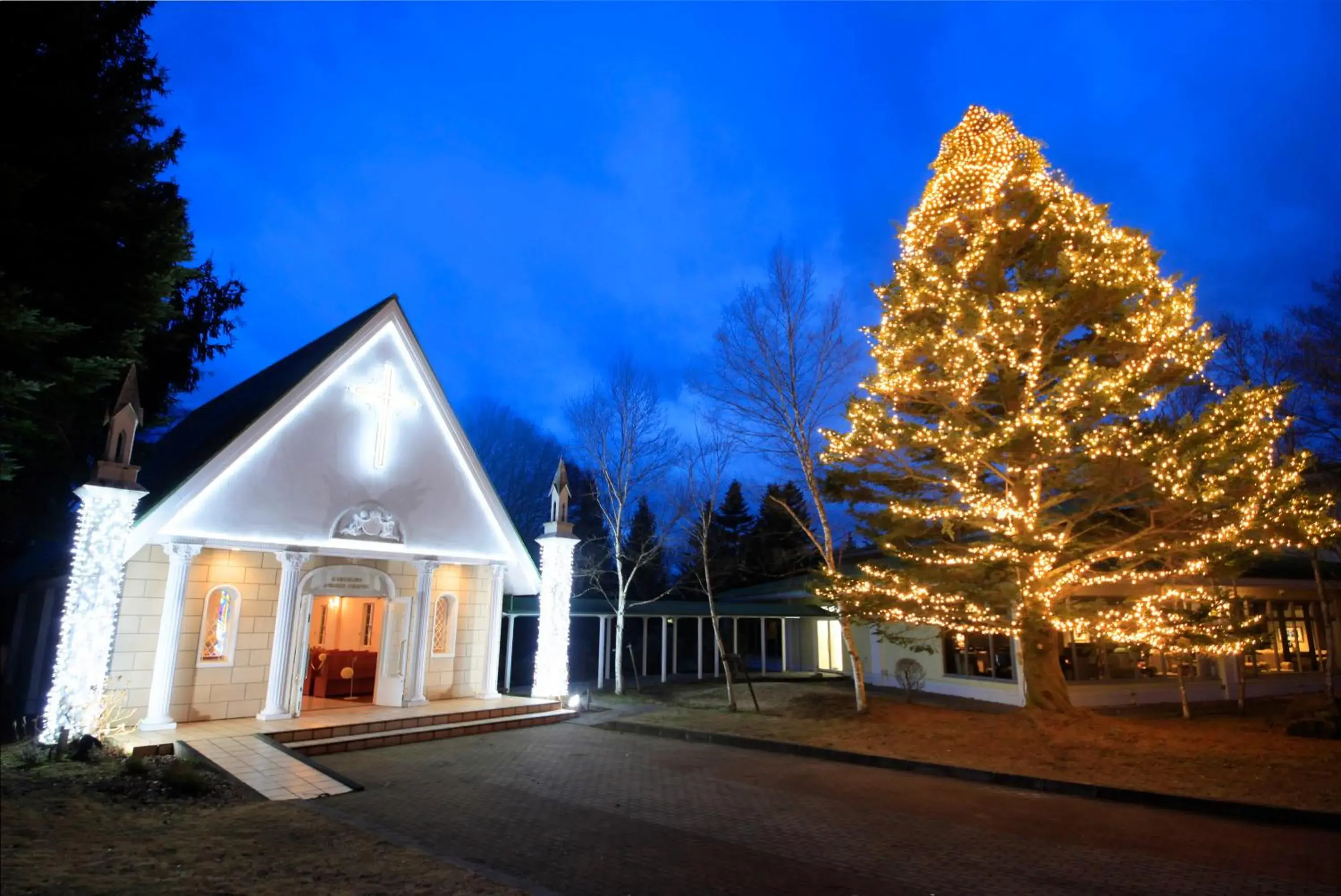 Property building in Yutorelo Karuizawa Hotel Property building in Yutorelo Karuizawa Hotel