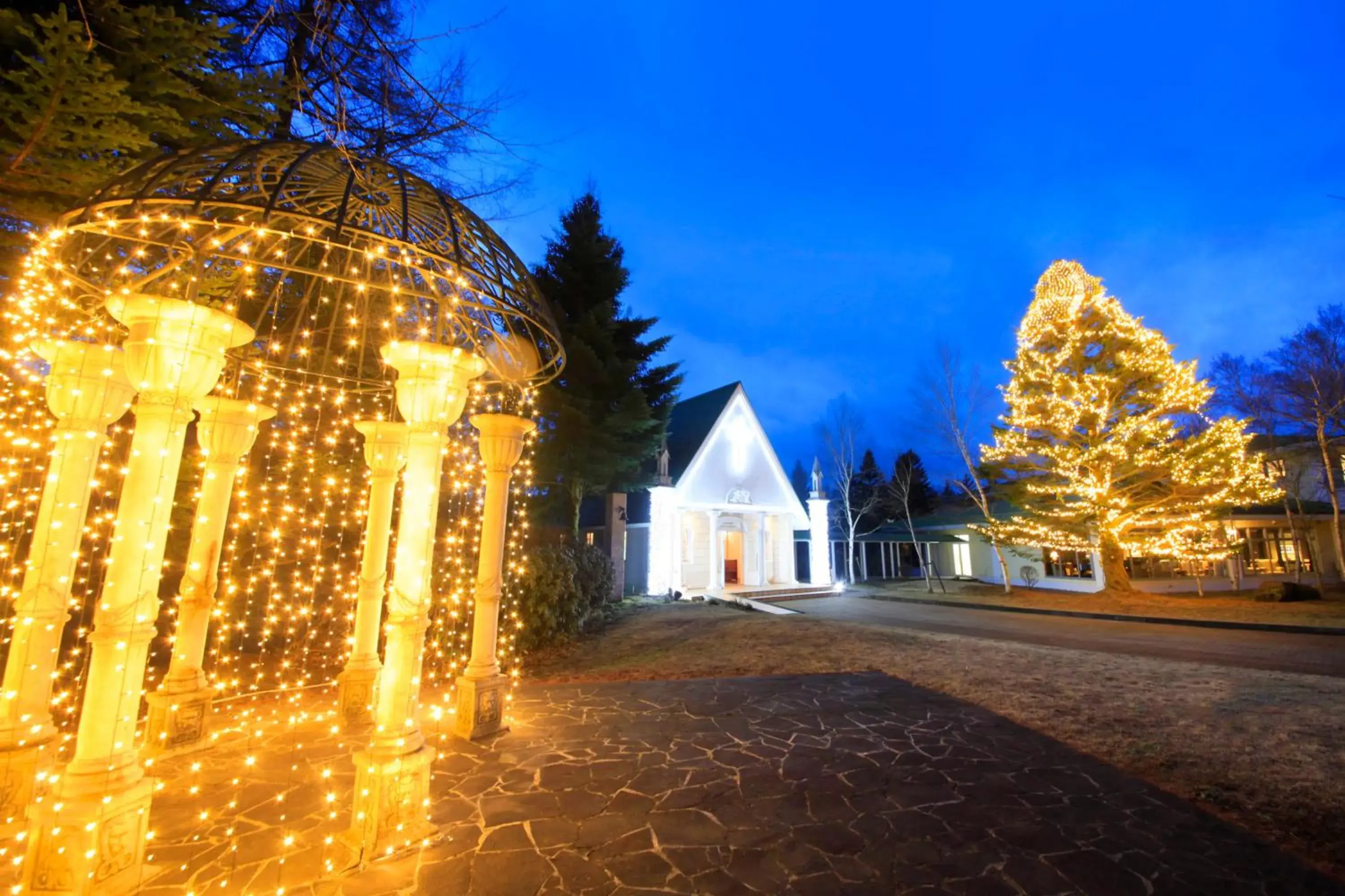Property building in Yutorelo Karuizawa Hotel Property building in Yutorelo Karuizawa Hotel