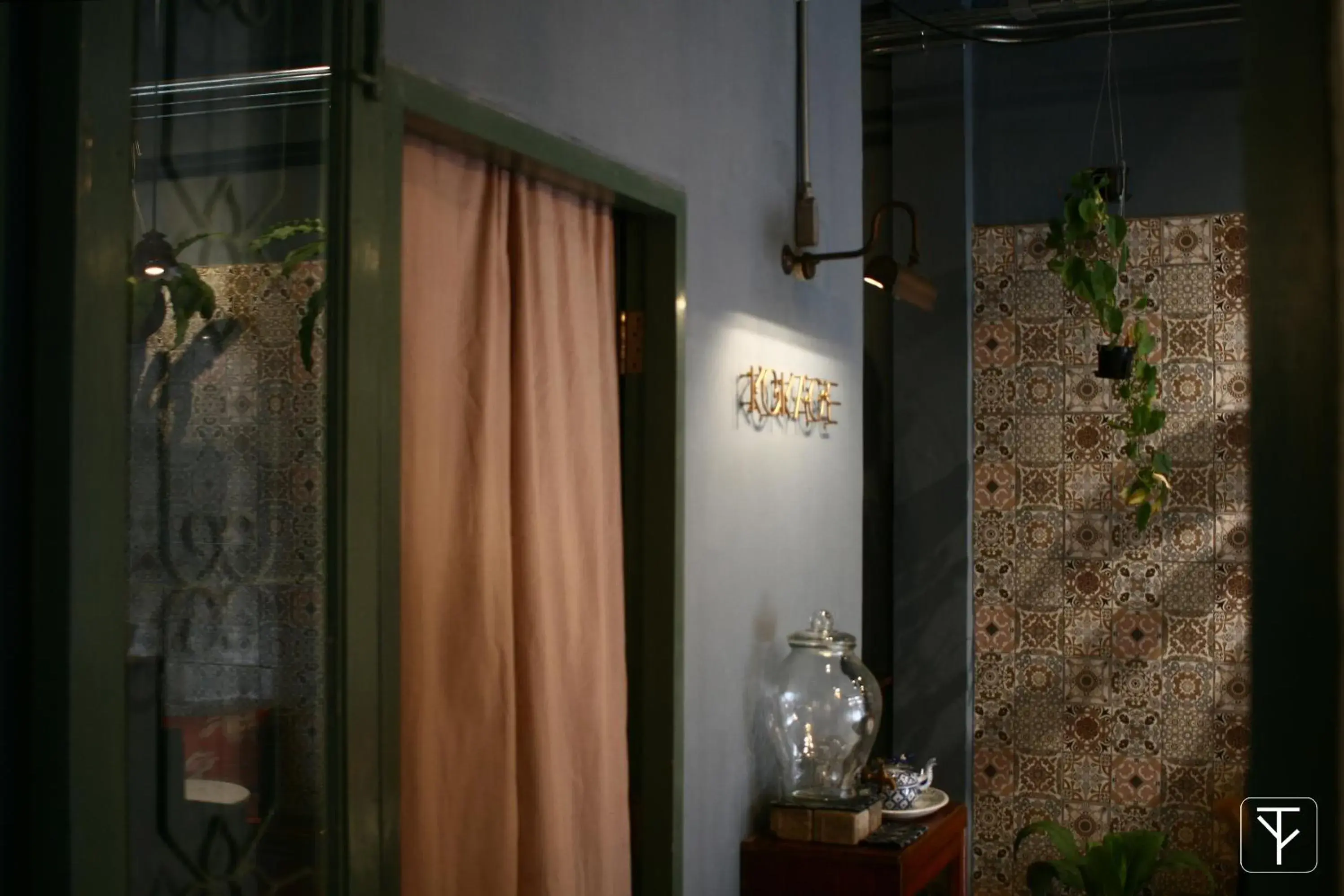 Restaurant/places to eat in T-Boutique Hostel - Hua Lamphong Restaurant/places to eat in T-Boutique Hostel - Hua Lamphong