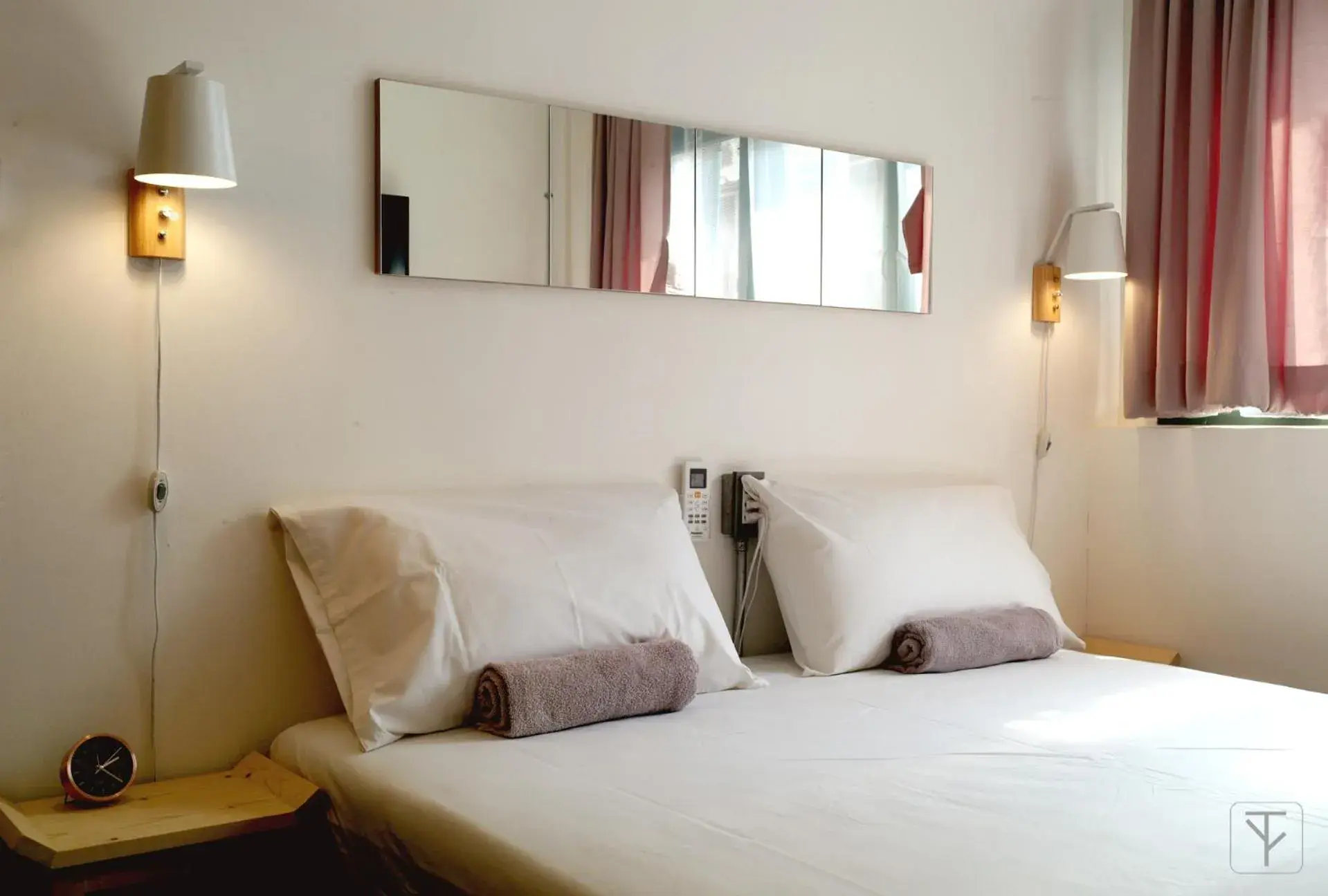 Deluxe Double Room in T-Boutique Hostel - Hua Lamphong Deluxe Double Room in T-Boutique Hostel - Hua Lamphong