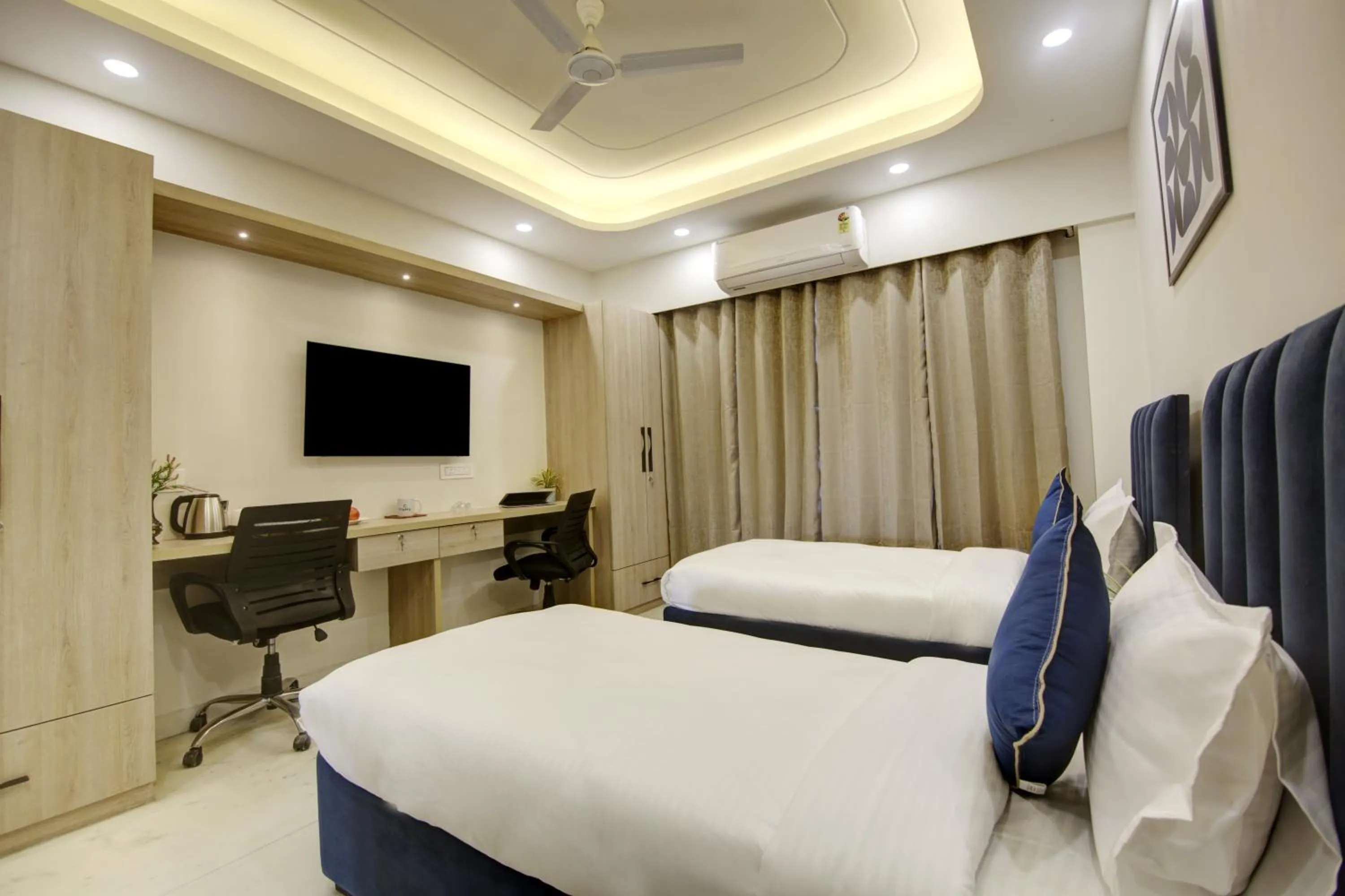 Bedroom in FlxHo Quad - Luxury Studio Apart Hotel DLF Cyber City