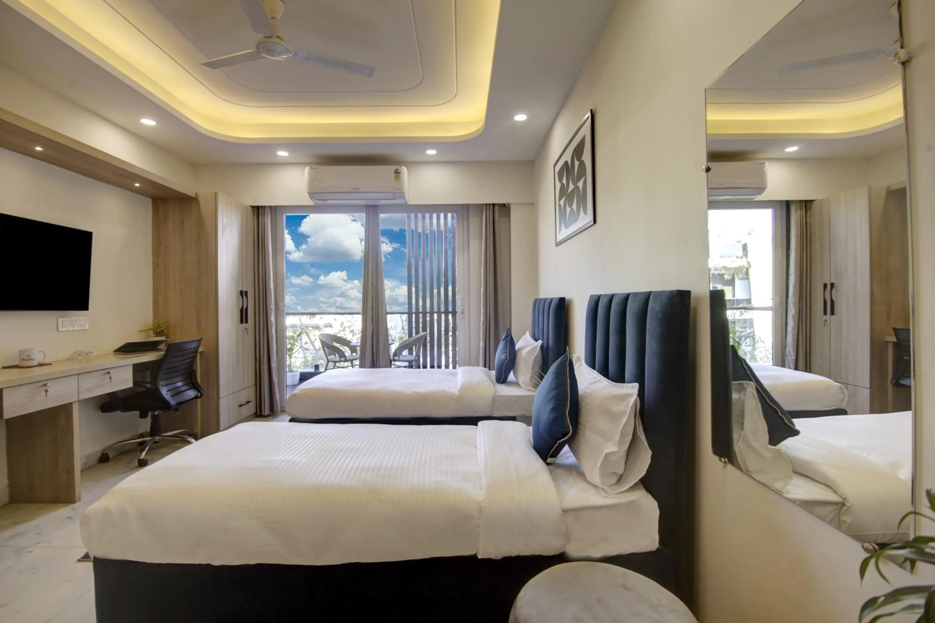 Photo of the whole room in FlxHo Quad - Luxury Studio Apart Hotel DLF Cyber City