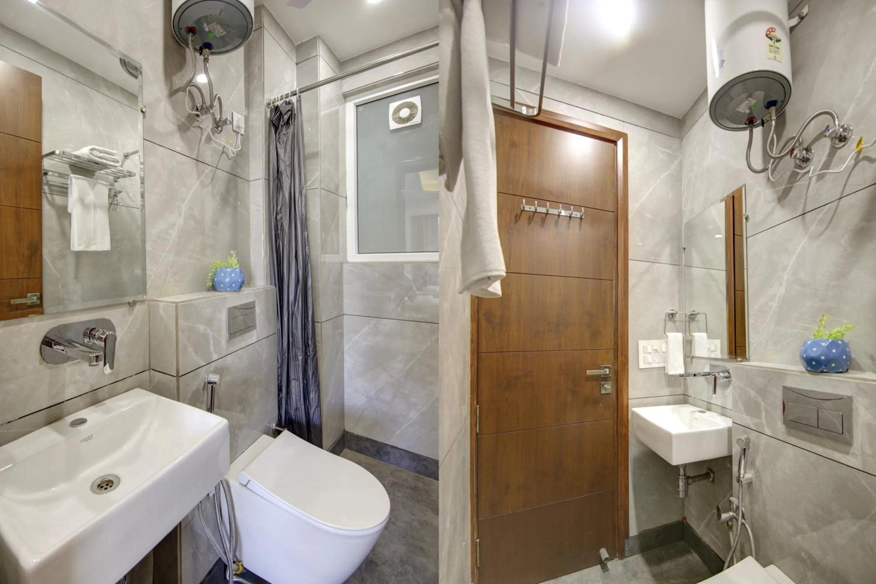 Shower in FlxHo Quad - Luxury Studio Apart Hotel DLF Cyber City