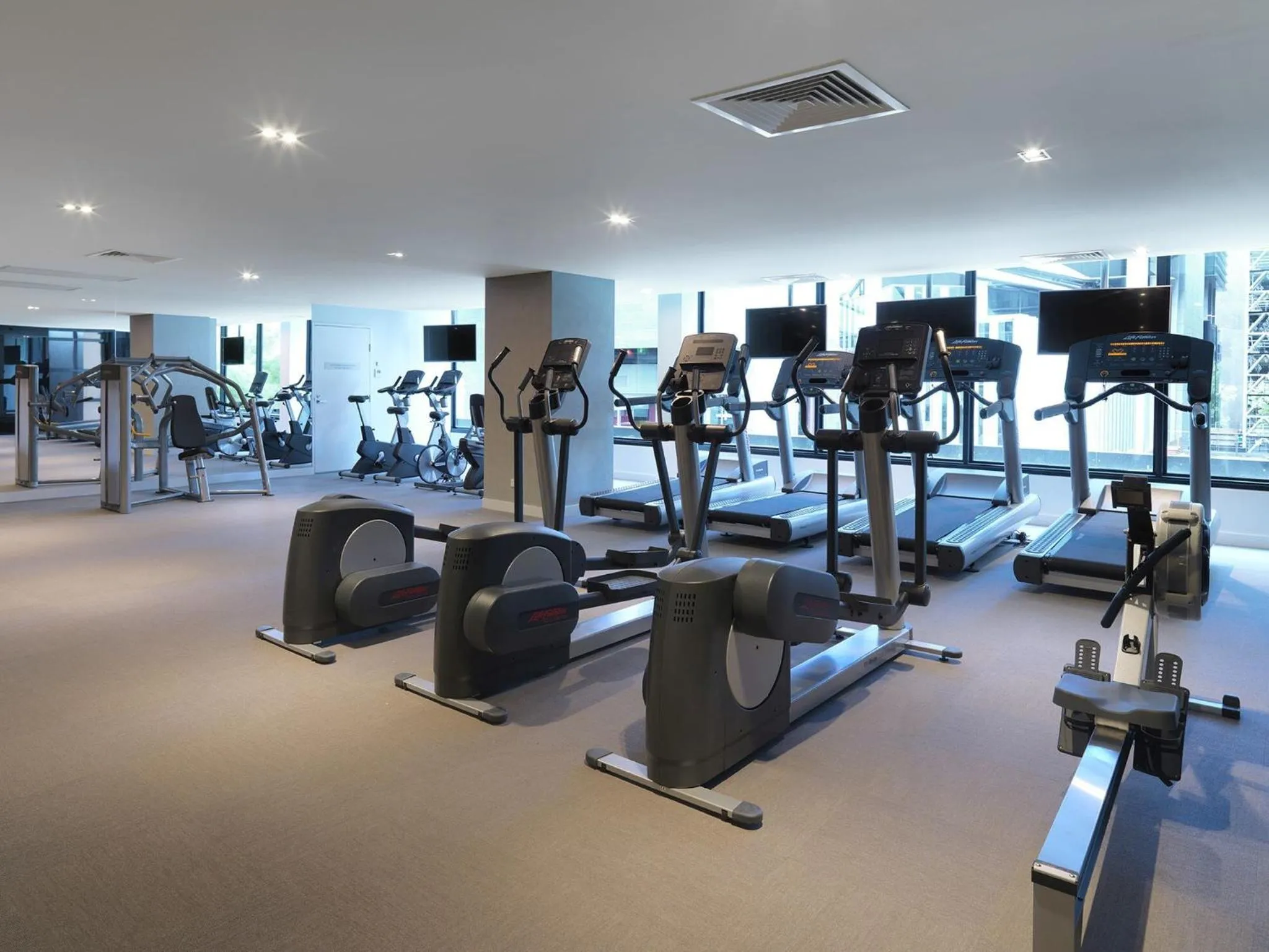 Fitness centre/facilities in Wyndham Hotel Melbourne