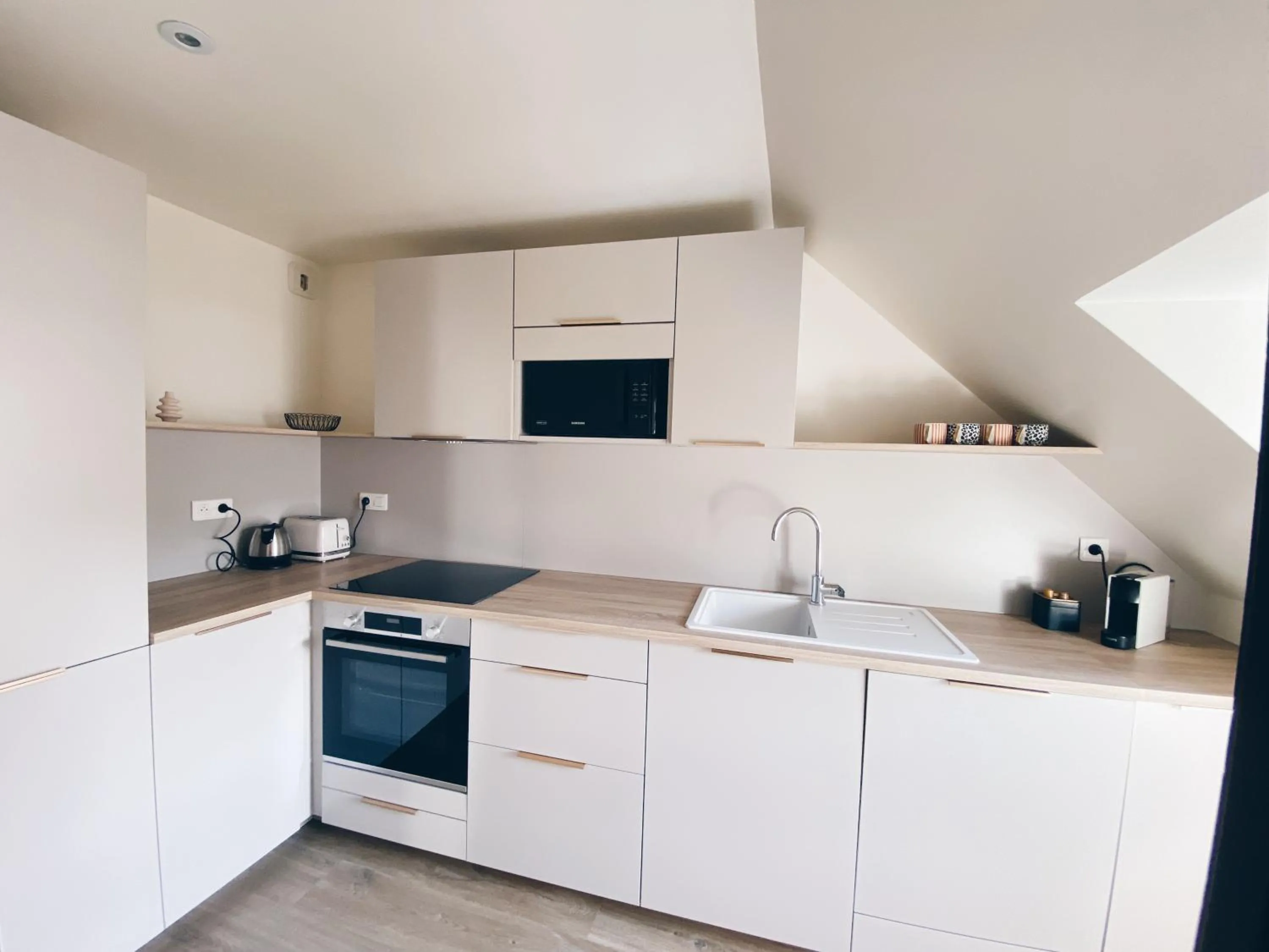 Kitchen or kitchenette in Le Régis