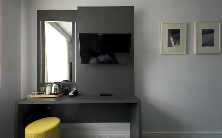 TV and multimedia in K Hotel Kensington