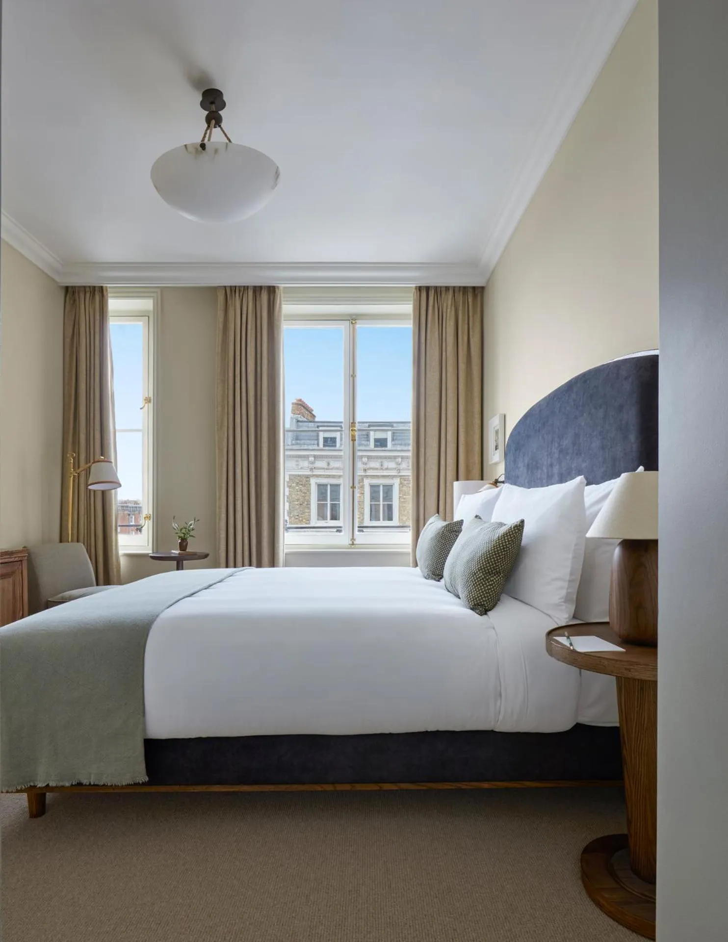 Bedroom, Bed in Miiro Templeton Garden