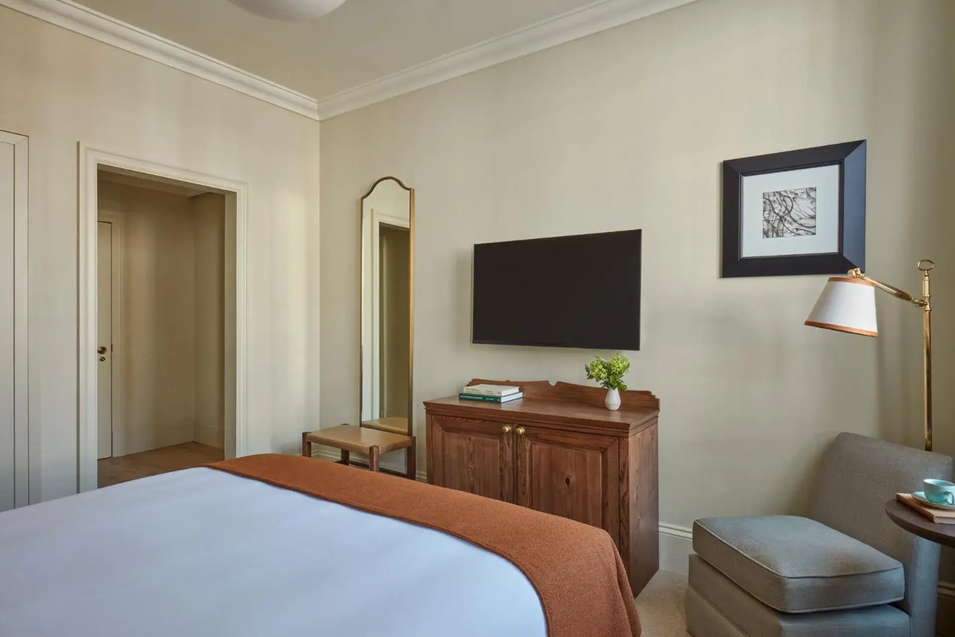 Bedroom, Bed in Miiro Templeton Garden Bedroom, Bed in Miiro Templeton Garden