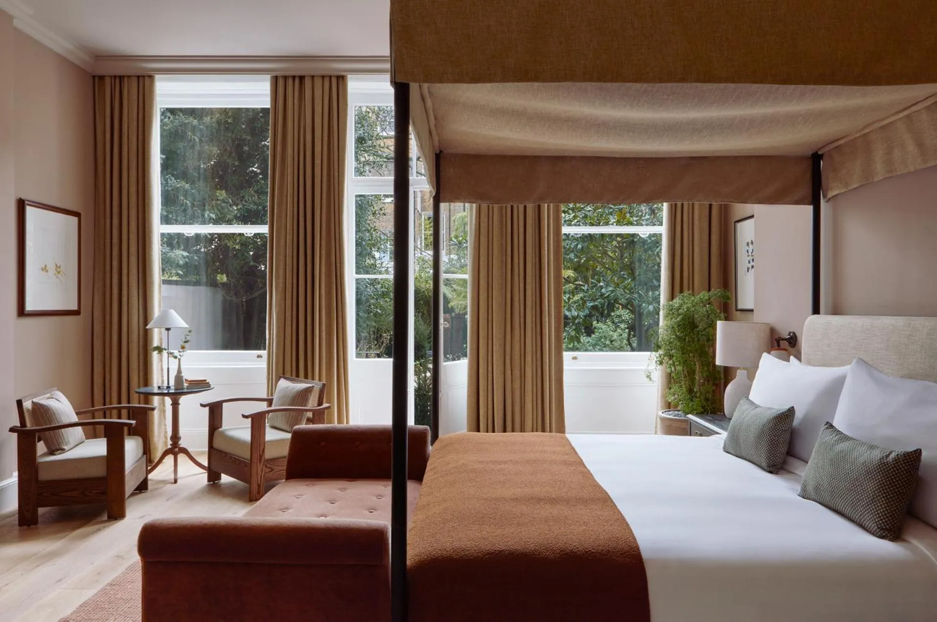 Bedroom, Bed in Miiro Templeton Garden