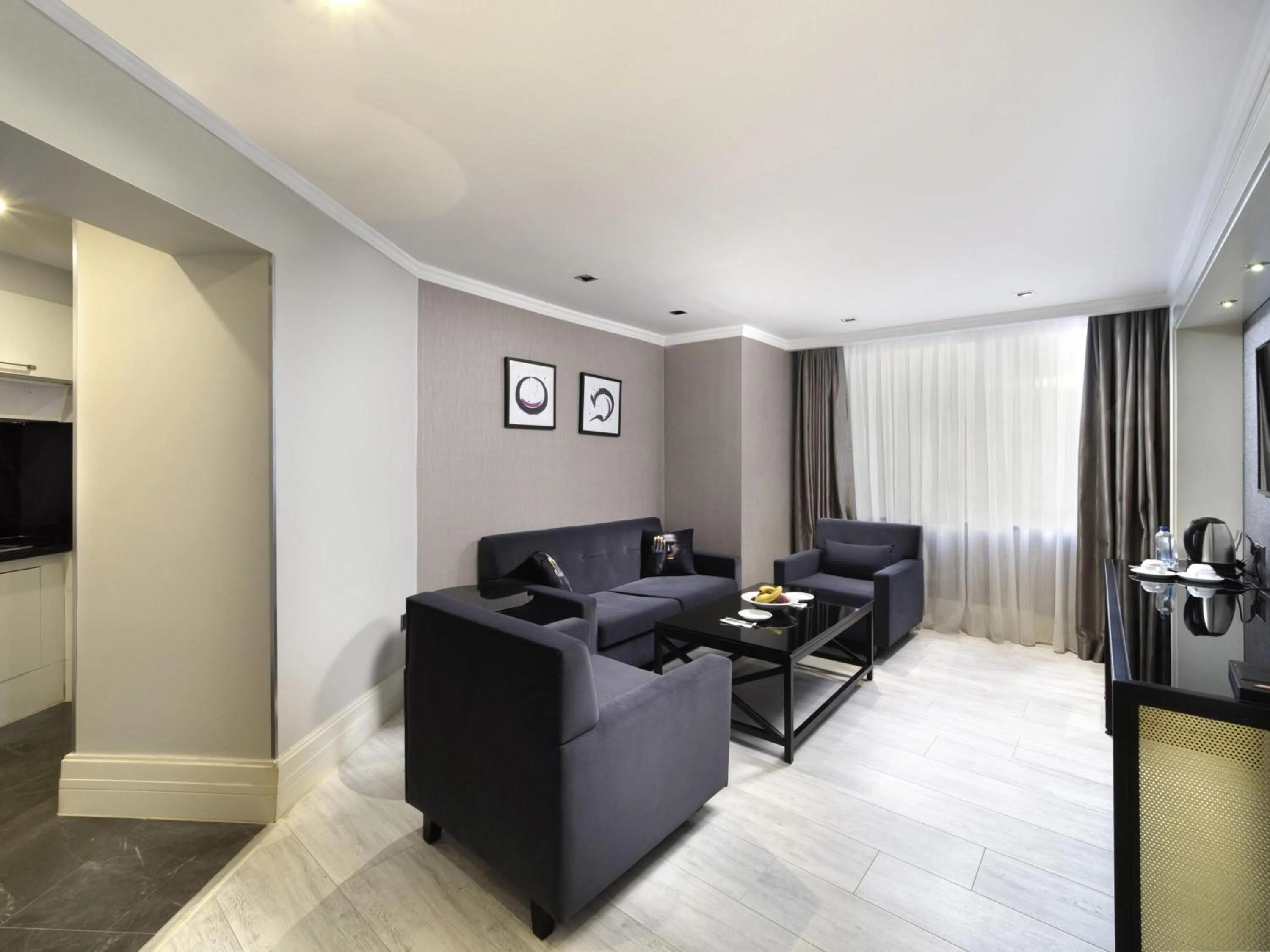 Bedroom in Mercure Istanbul Bomonti