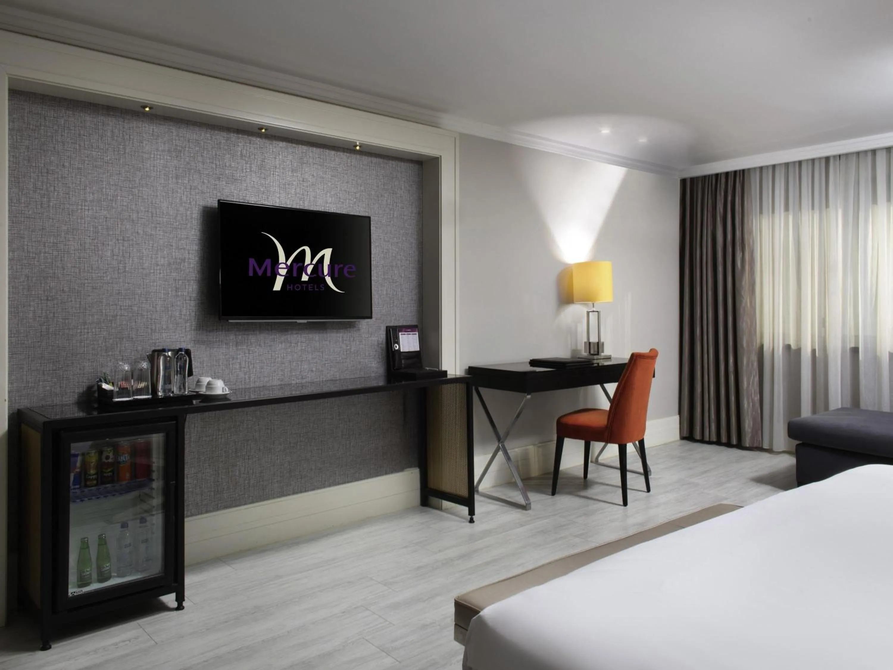 Bedroom, Bed in Mercure Istanbul Bomonti