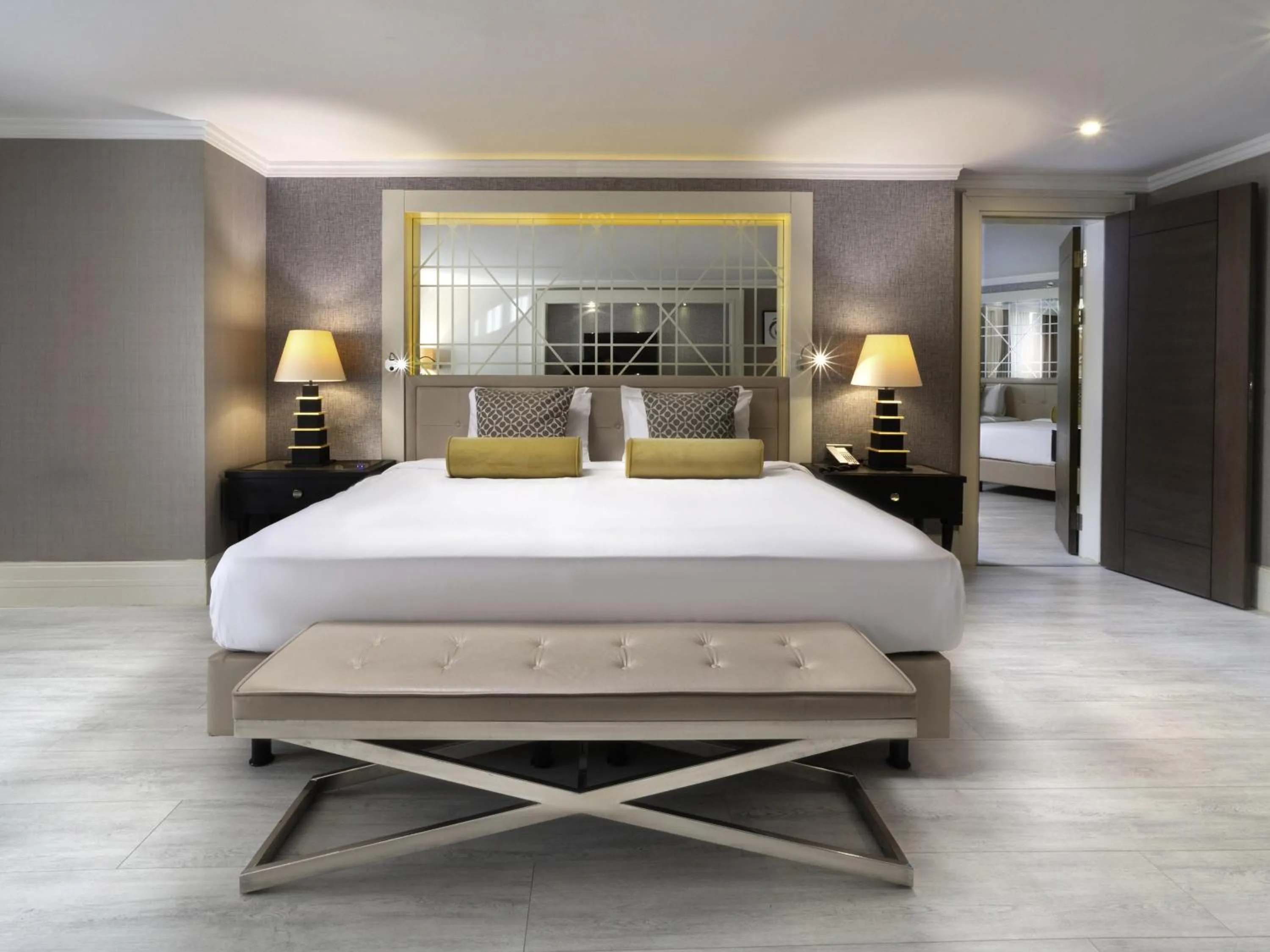 Bedroom, Bed in Mercure Istanbul Bomonti