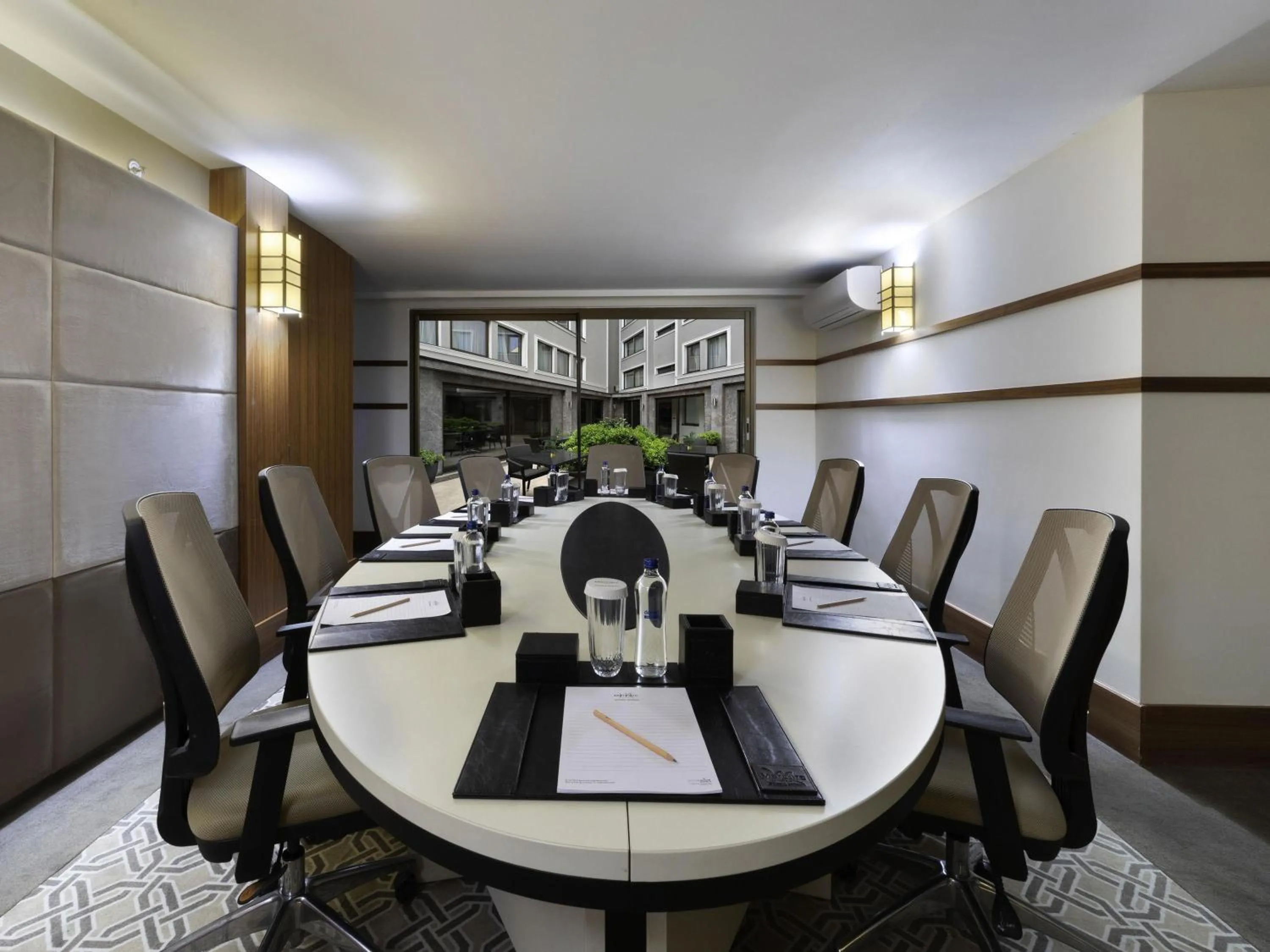 Meeting/conference room in Mercure Istanbul Bomonti