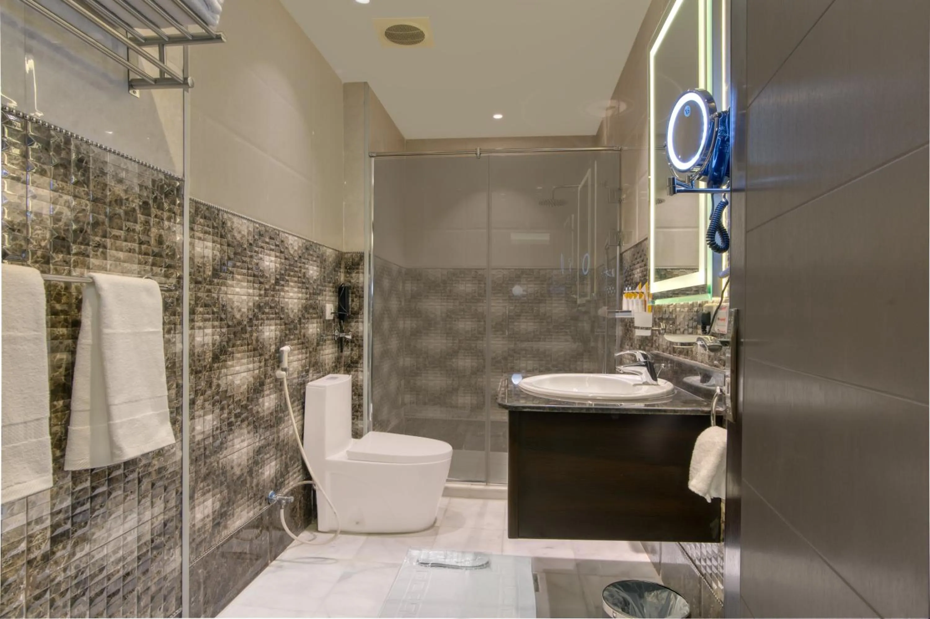 Bathroom in Aluya Hotel