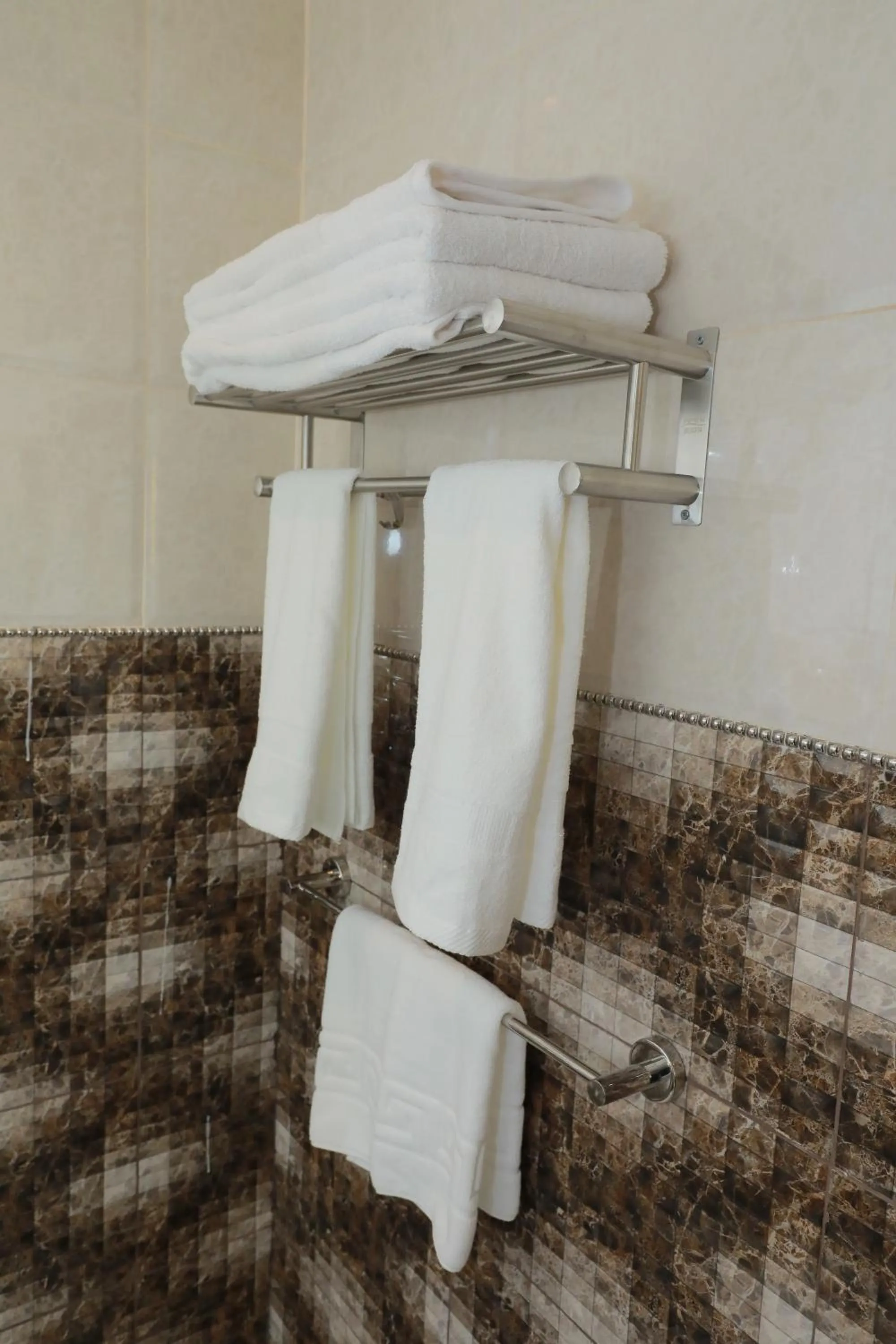 towels in Aluya Hotel