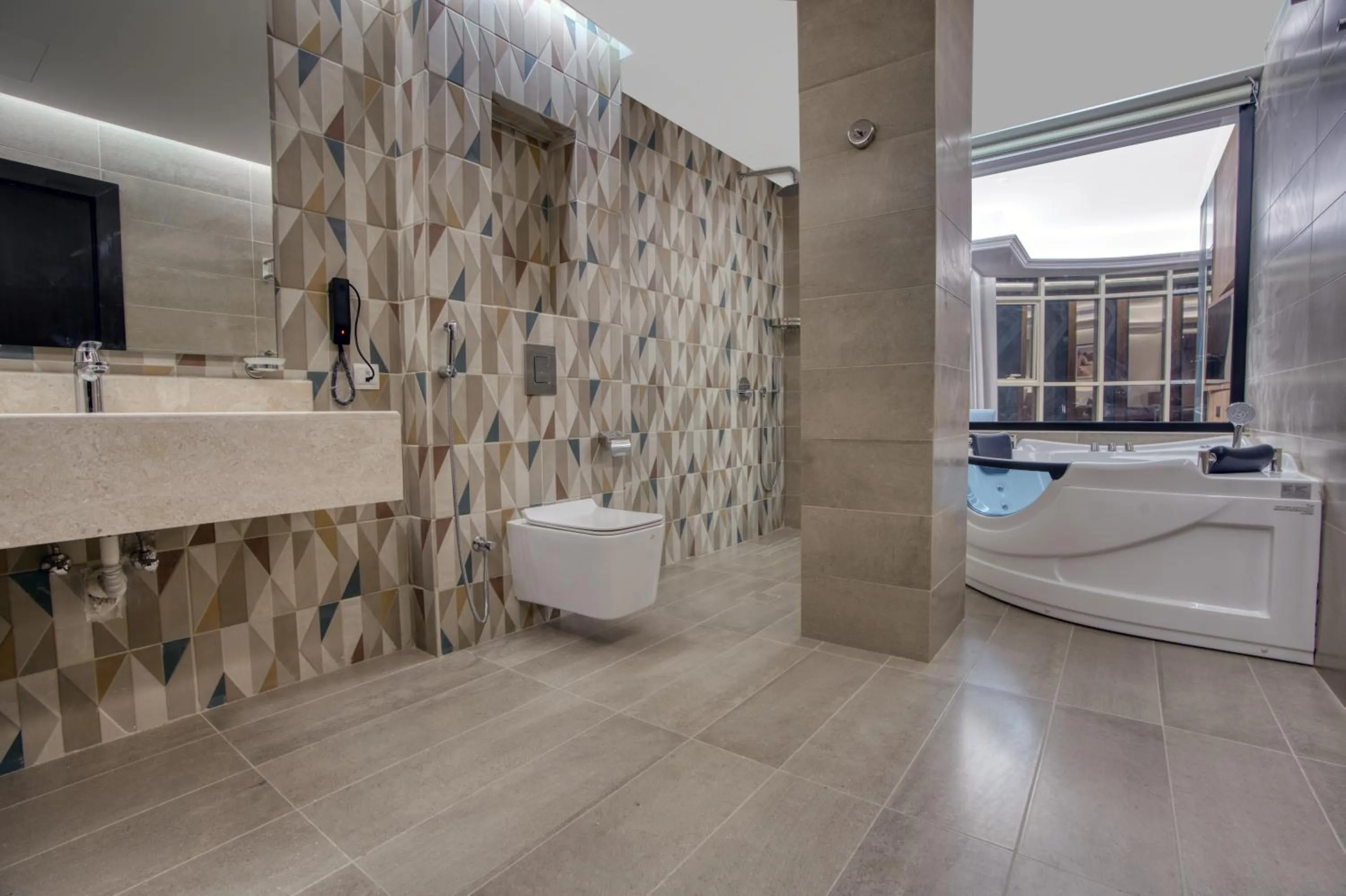 Shower in Aluya Hotel