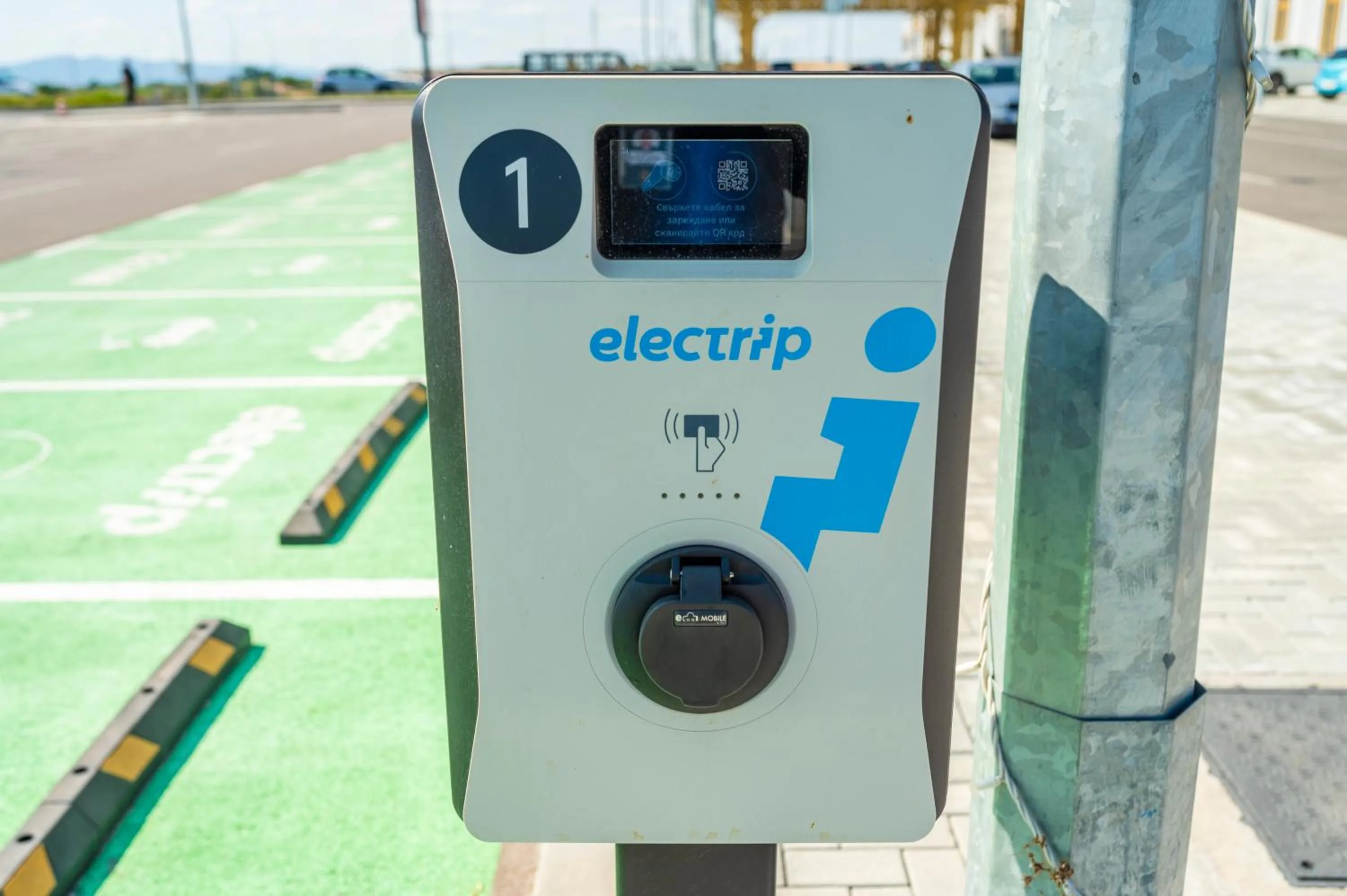 GoldenEye Hotel & Casino