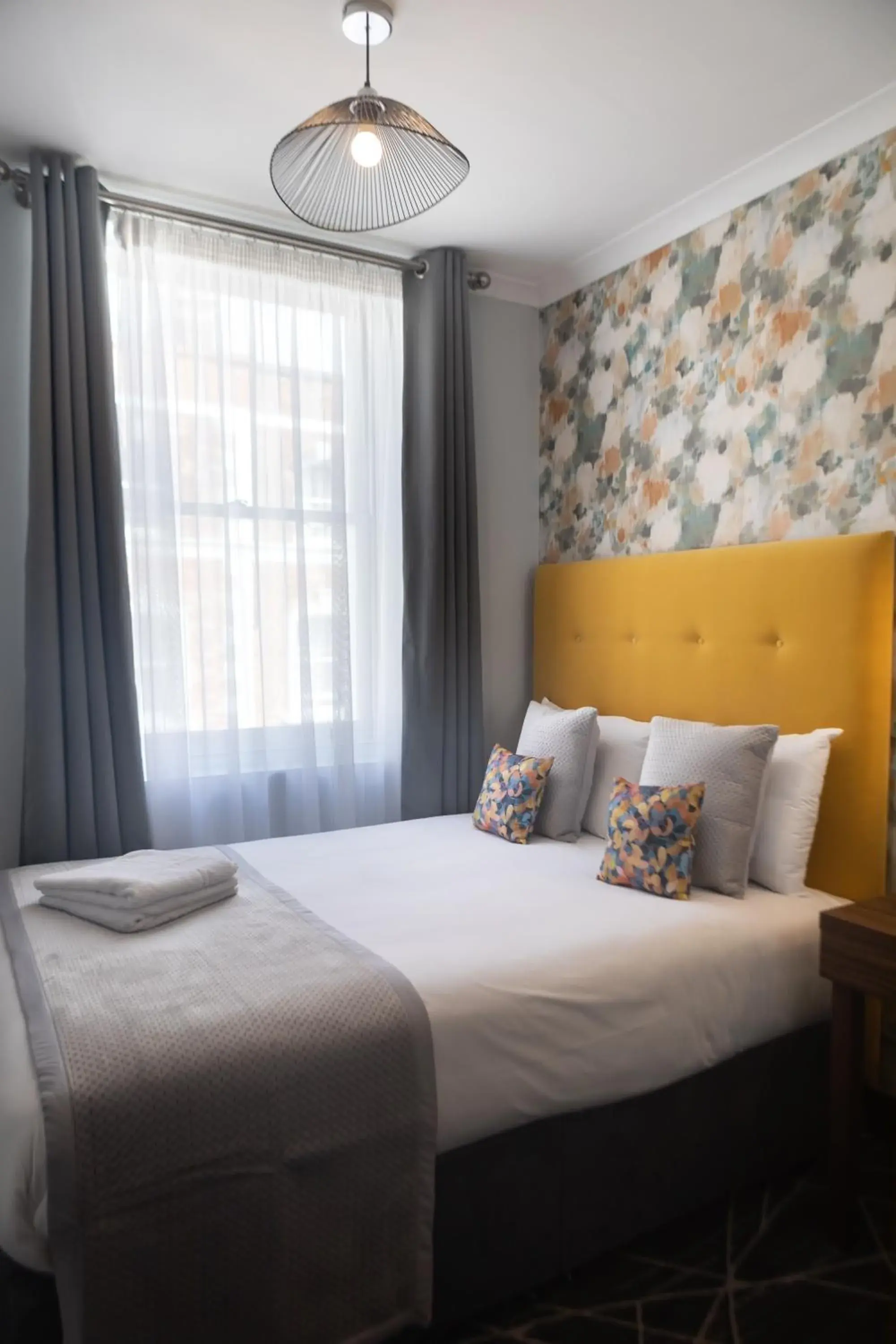 Property building, Bed in Paddington Park Hotel Property building, Bed in Paddington Park Hotel