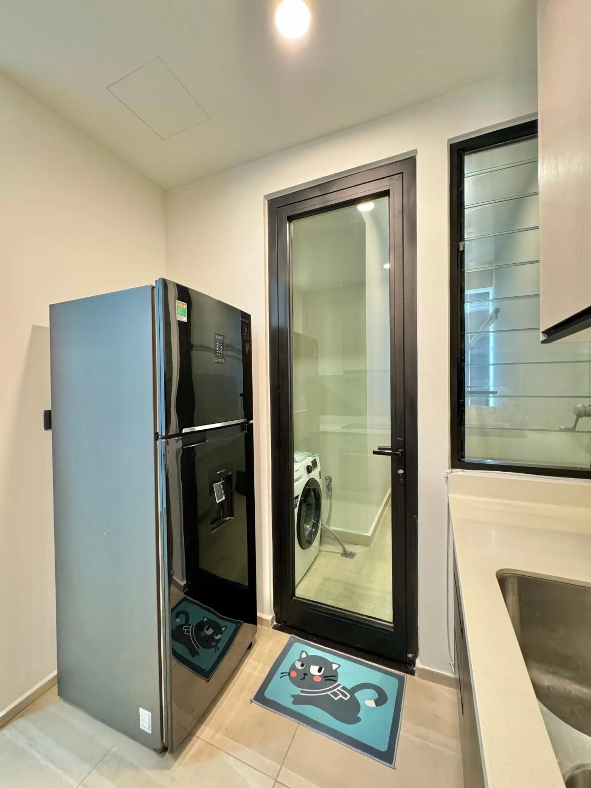 Homie's Dedge Thao Dien Luxury Apartment