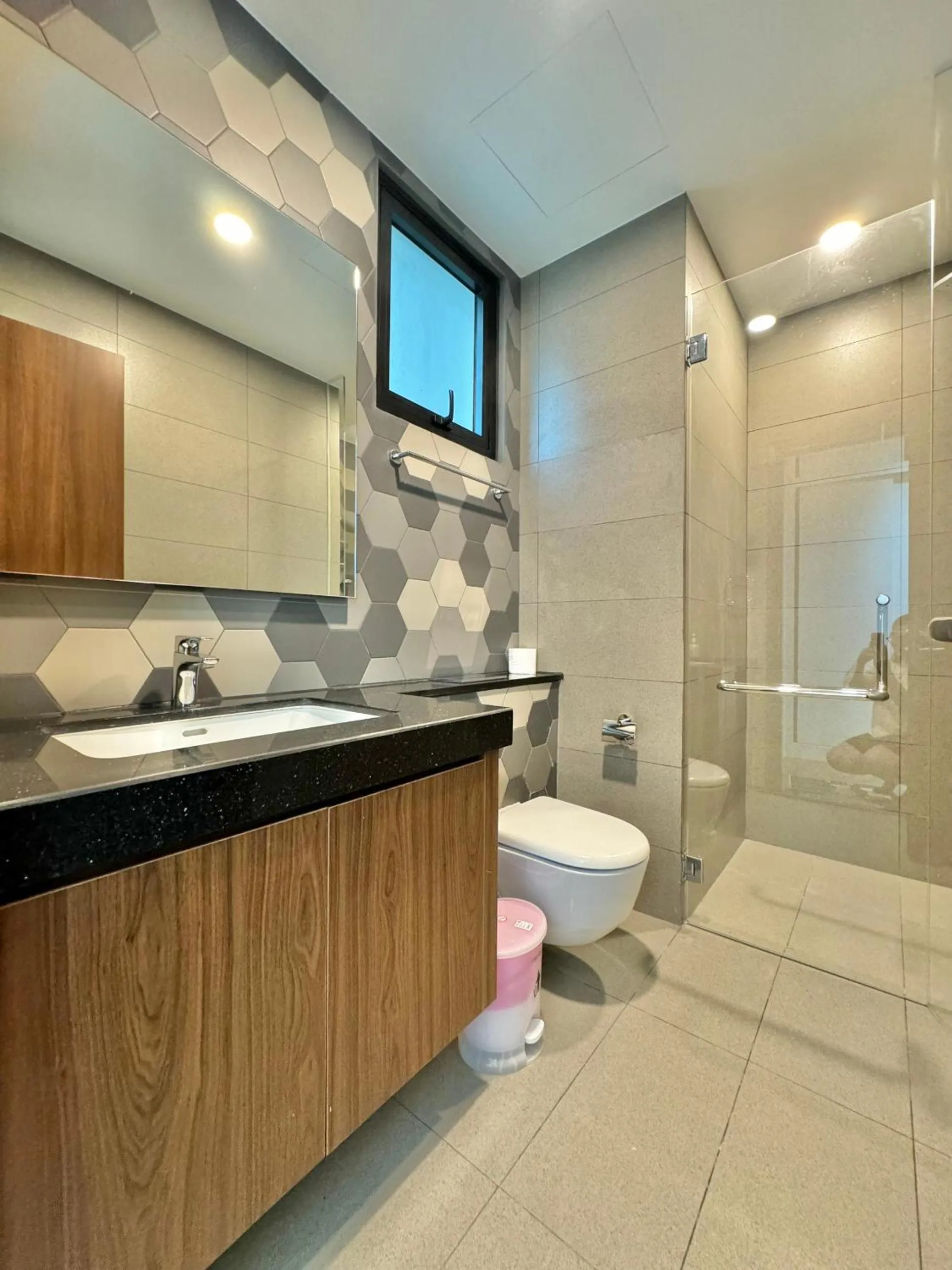 Homie's Dedge Thao Dien Luxury Apartment