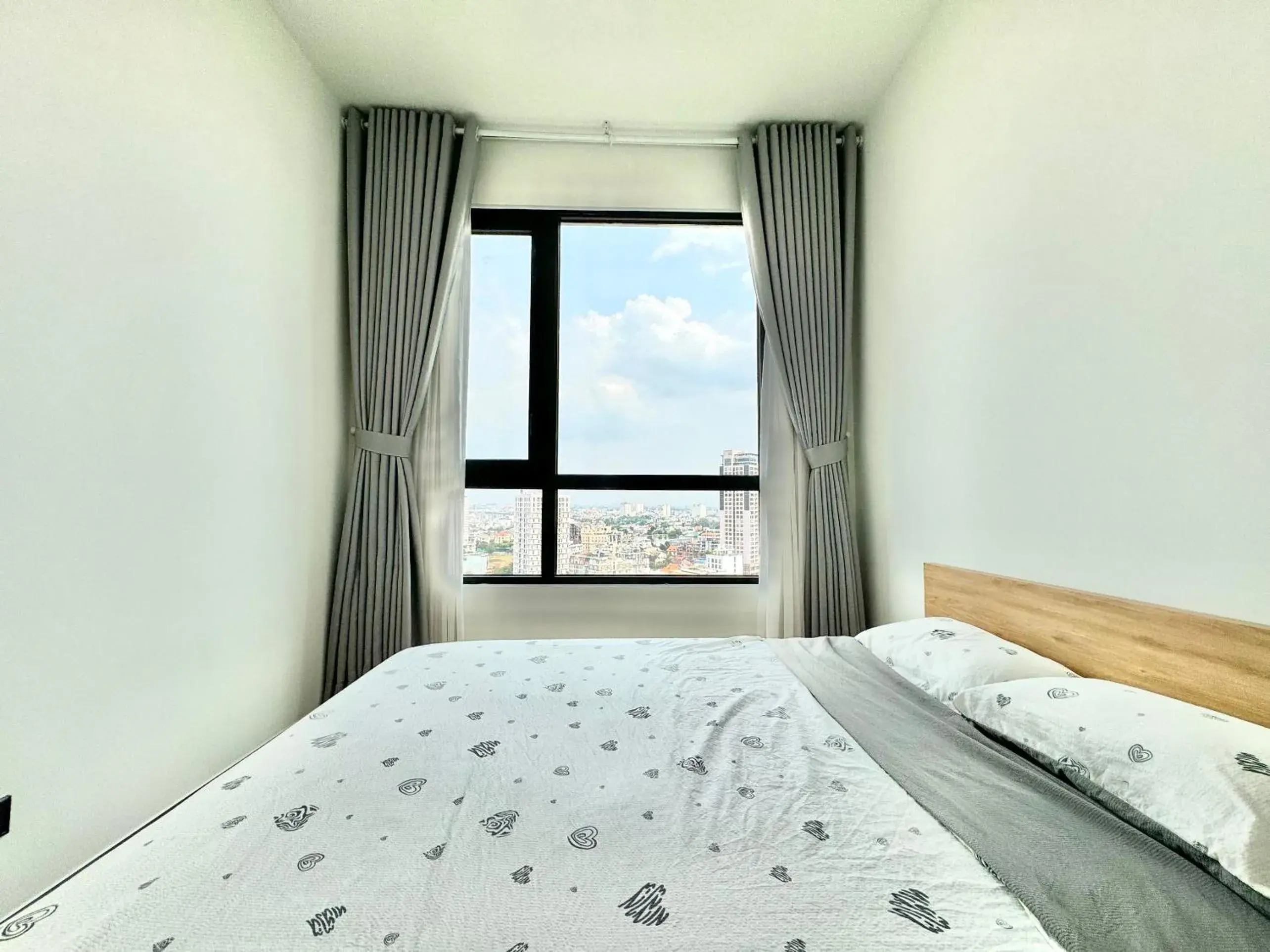 Bed in Homie's Dedge Thao Dien Luxury Apartment Bed in Homie's Dedge Thao Dien Luxury Apartment