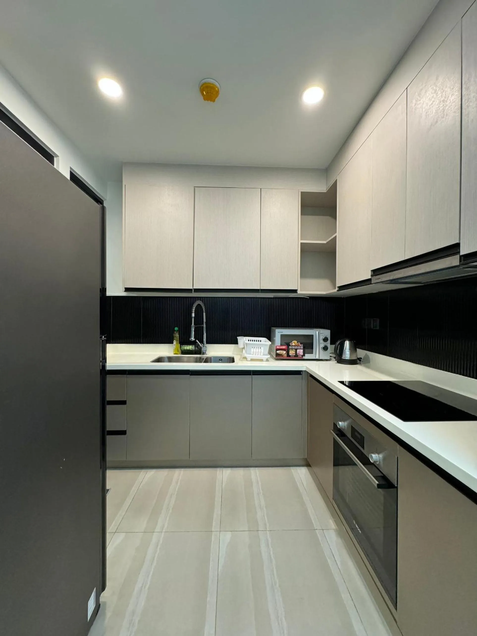 Homie's Dedge Thao Dien Luxury Apartment