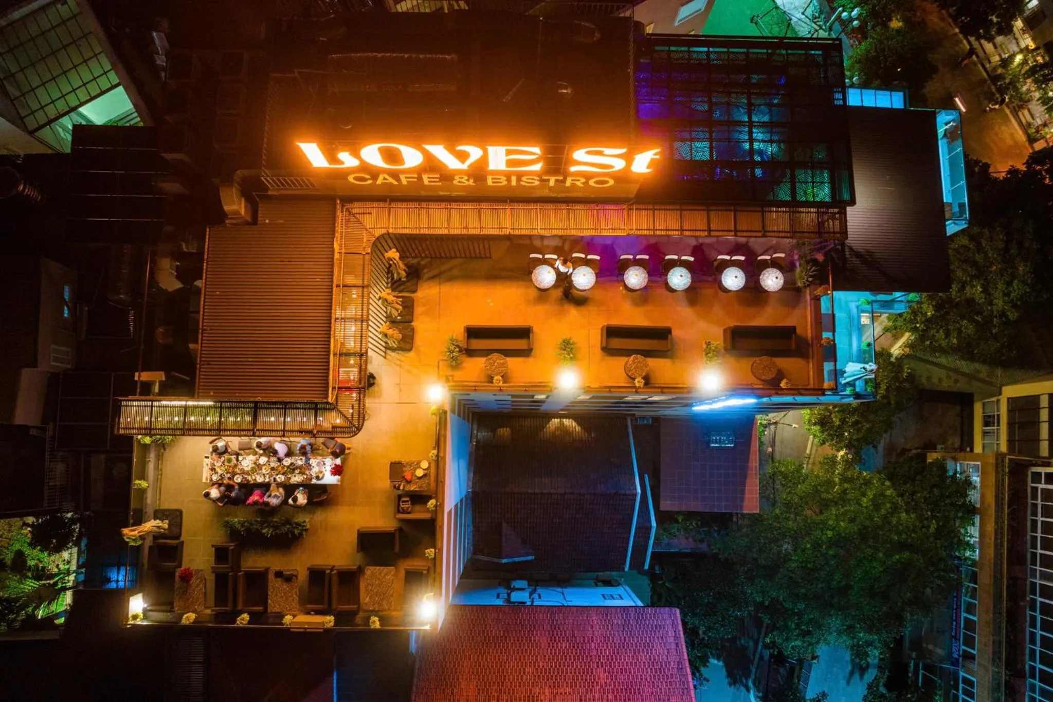 Restaurant/places to eat in Love St - Hanoi Hotel