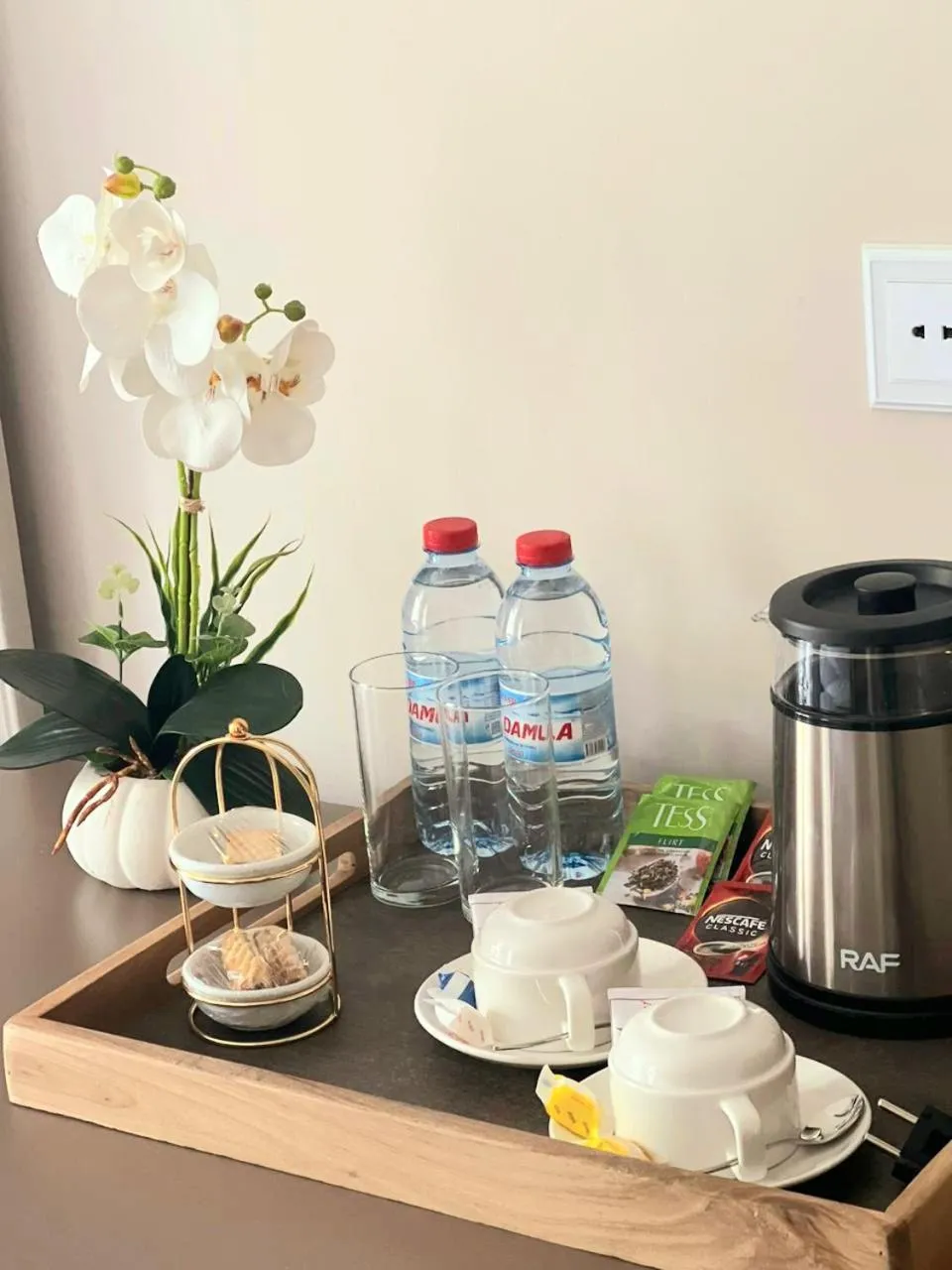 Maestro Address Hotel