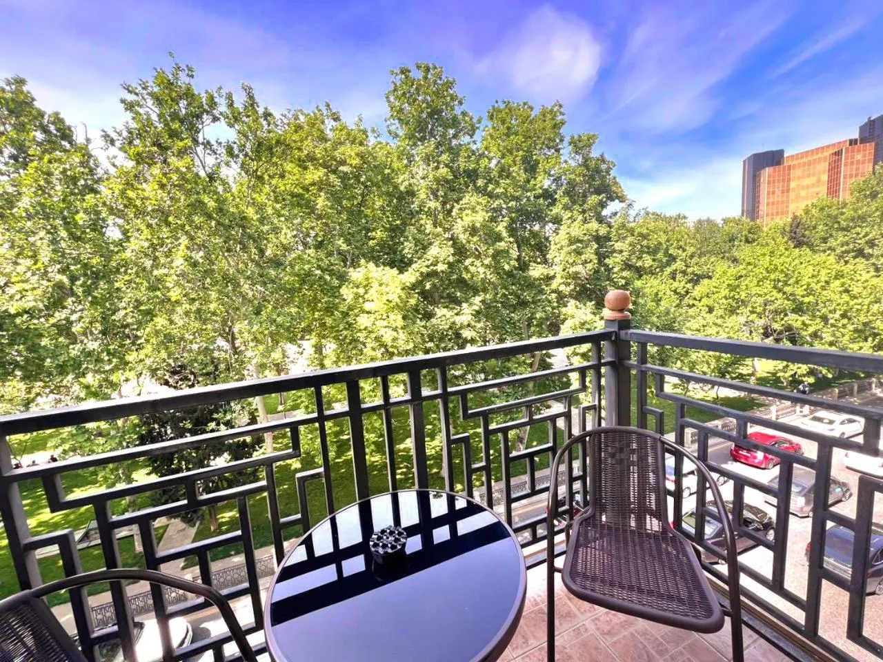 Maestro Address Hotel