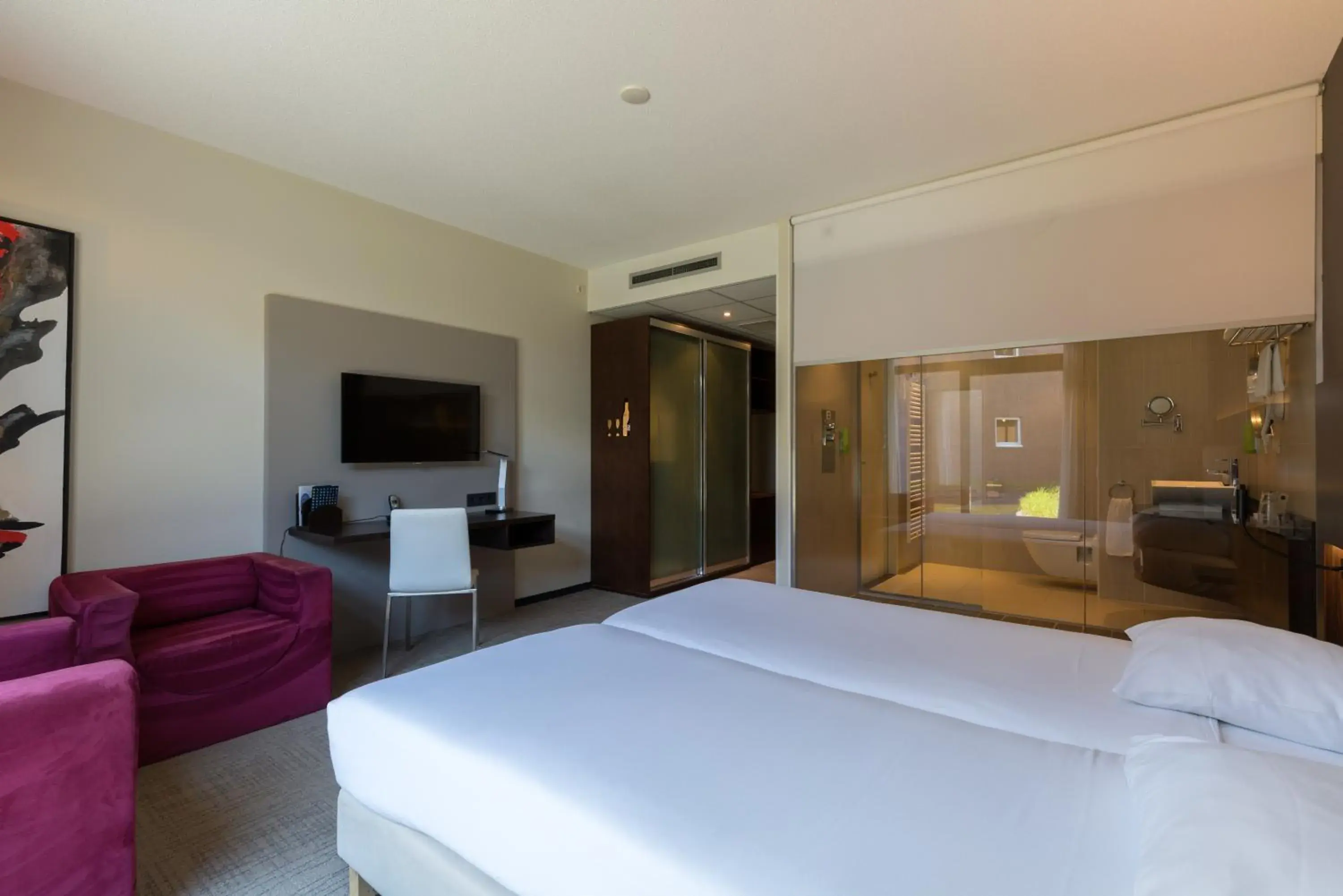 Bedroom, Bed in Fletcher Hotel-Restaurant Jagershorst-Eindhoven Bedroom, Bed in Fletcher Hotel-Restaurant Jagershorst-Eindhoven