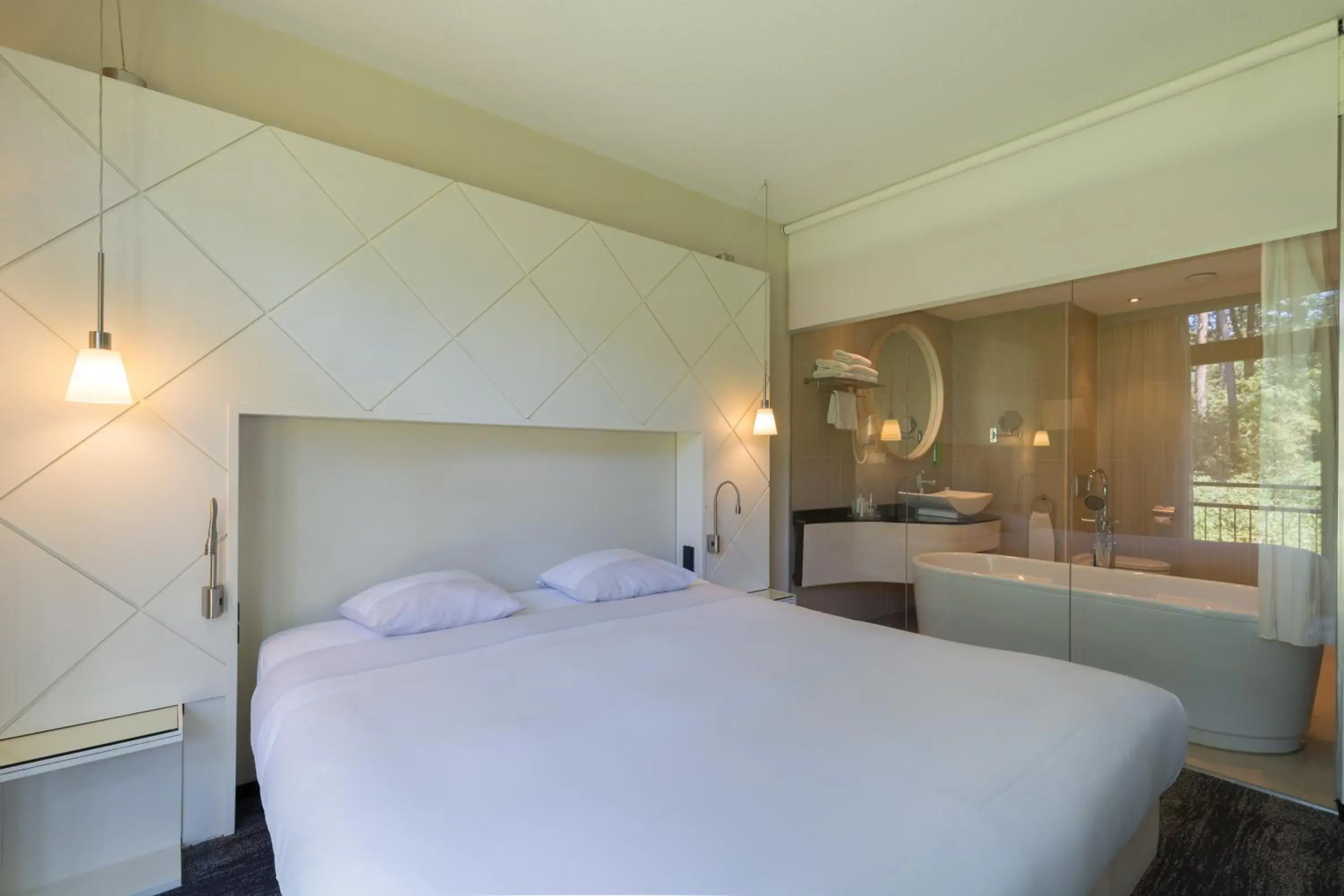 Bedroom, Bed in Fletcher Hotel-Restaurant Jagershorst-Eindhoven Bedroom, Bed in Fletcher Hotel-Restaurant Jagershorst-Eindhoven