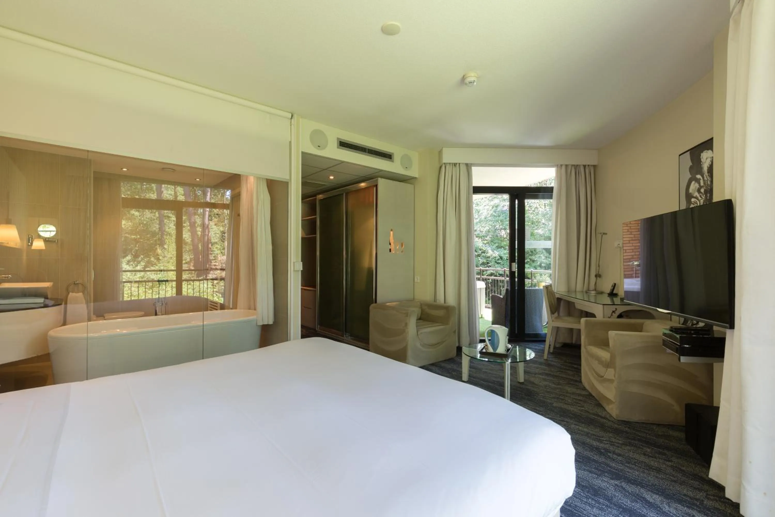 Bedroom, Bed in Fletcher Hotel-Restaurant Jagershorst-Eindhoven