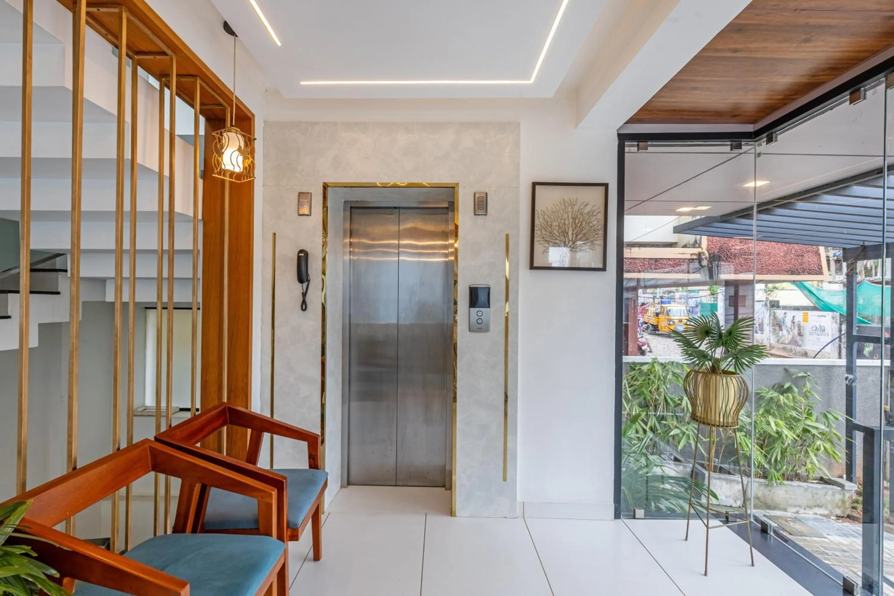 elevator in Treebo De Cloud 9 Regency