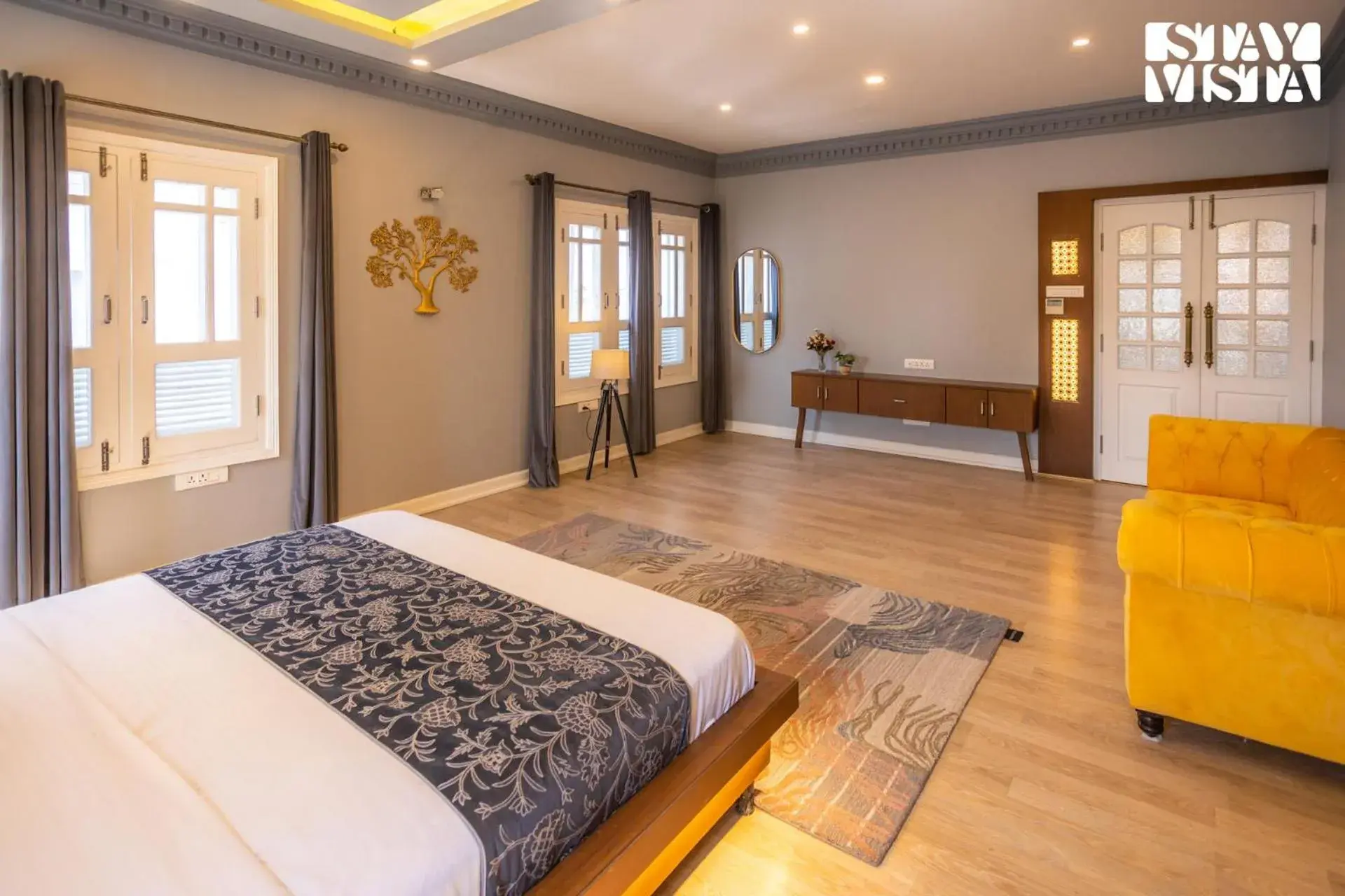 Bedroom, Bed in StayVista at Midsummer Moon - Mountain View with Courtyard Bedroom, Bed in StayVista at Midsummer Moon - Mountain View with Courtyard