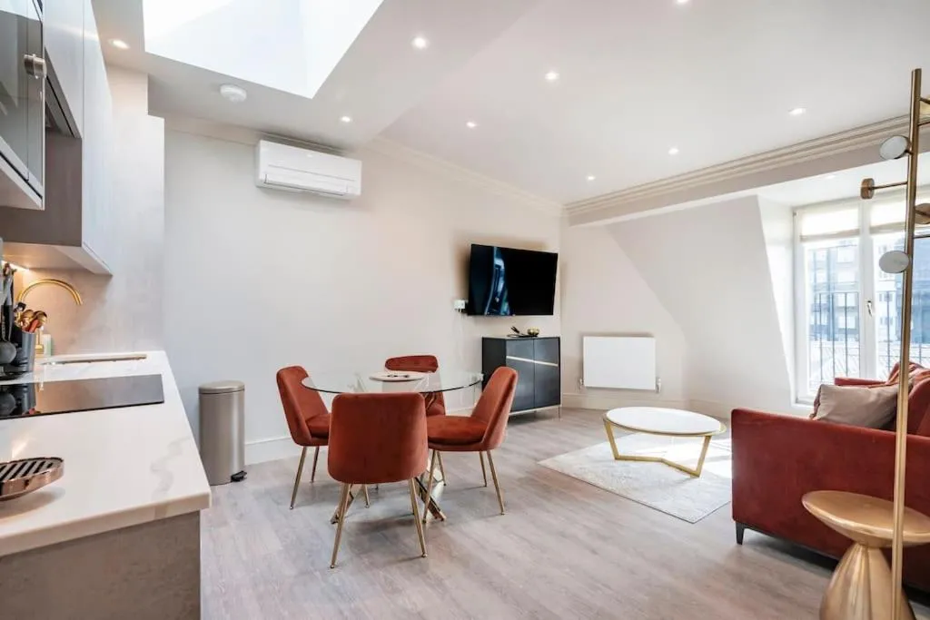 Marble Arch- Suite 9