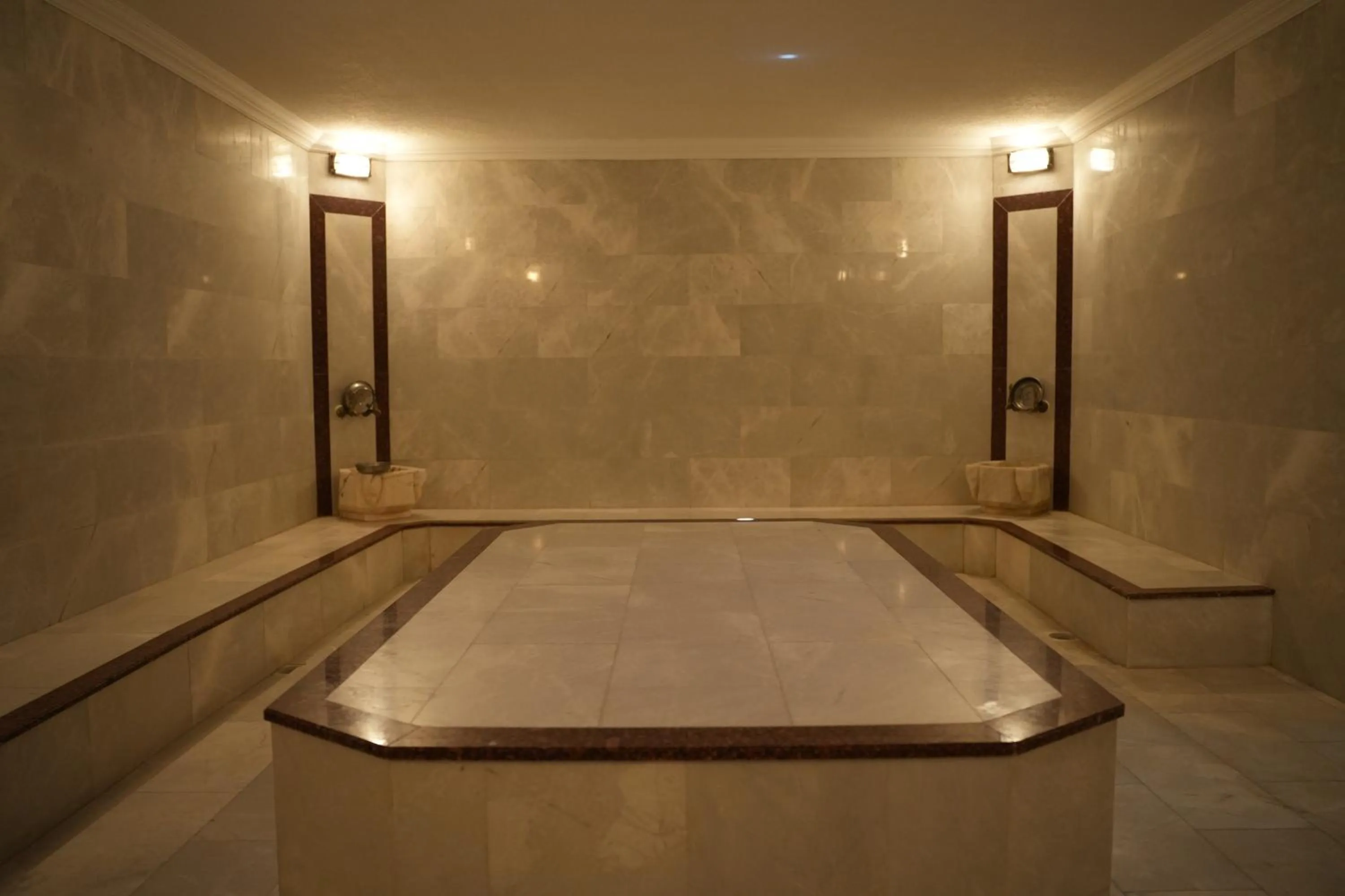 Ada Newday Resort Hotel